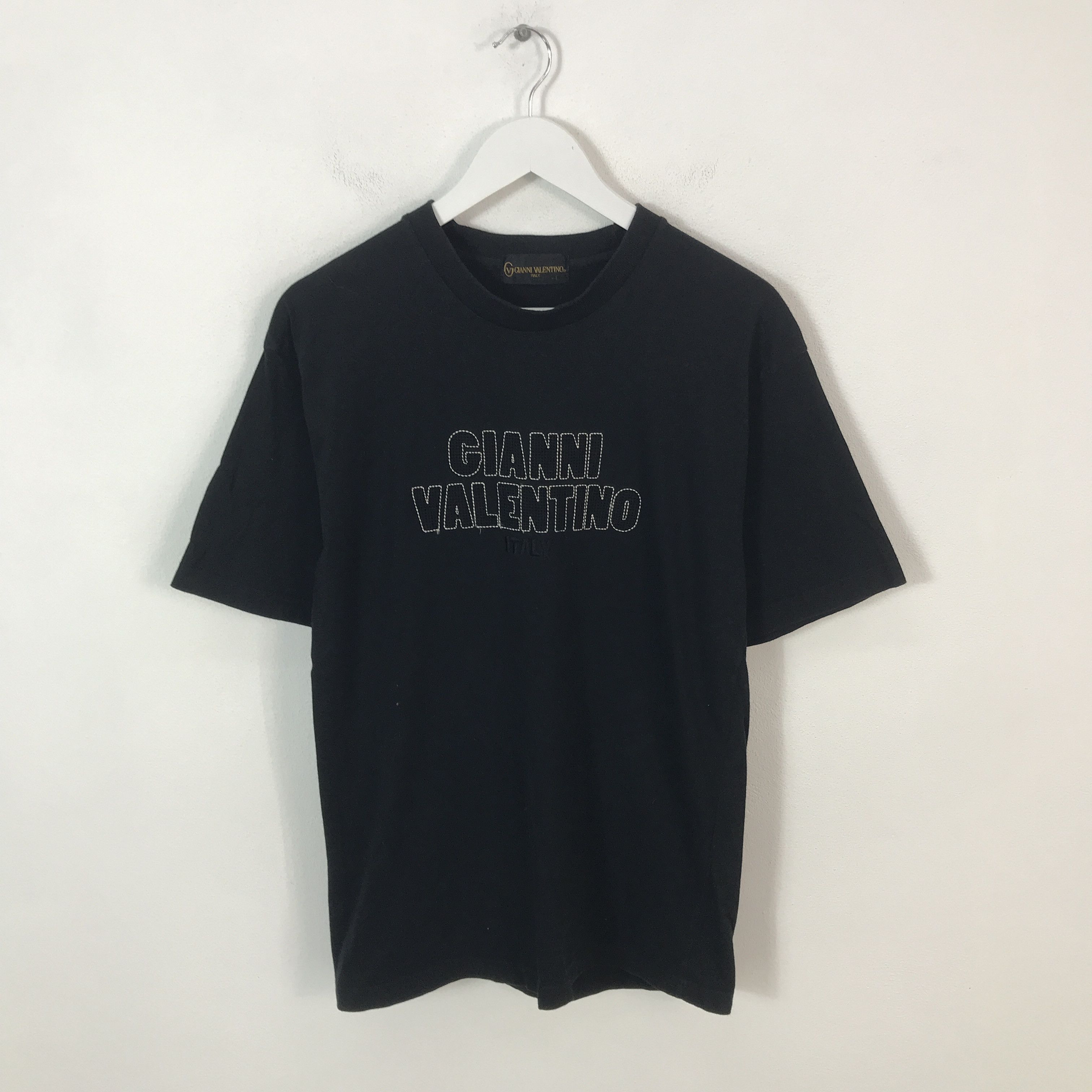 Gianni Valentino Vintage Gianni Valentino Embroidery Logo t-shirt Size US L / EU 52-54 / 3 - 1 Thumbnail