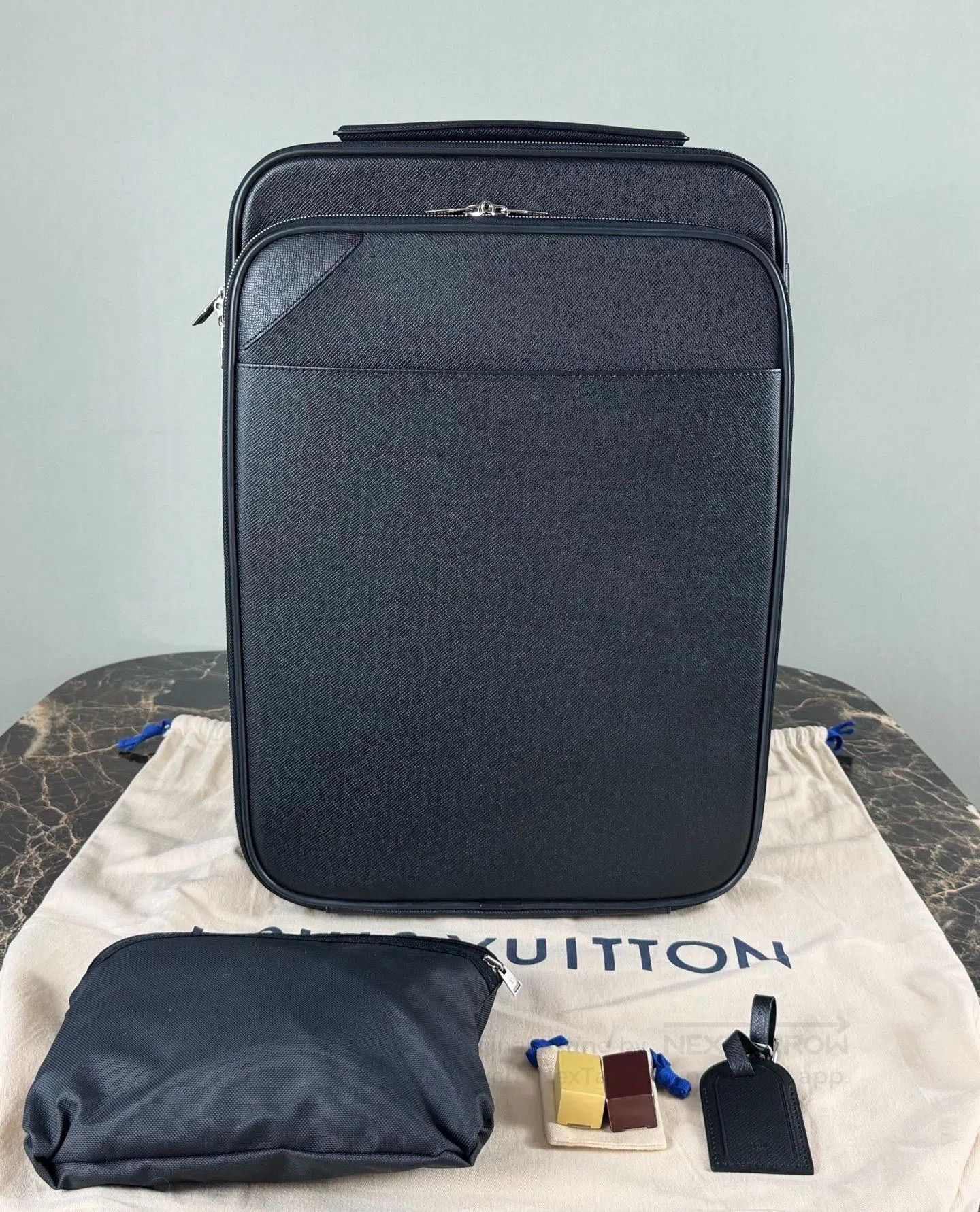 Louis Vuitton LV Black Leather 55 Carry-On Suitcase. Size ONE SIZE - 1 Thumbnail