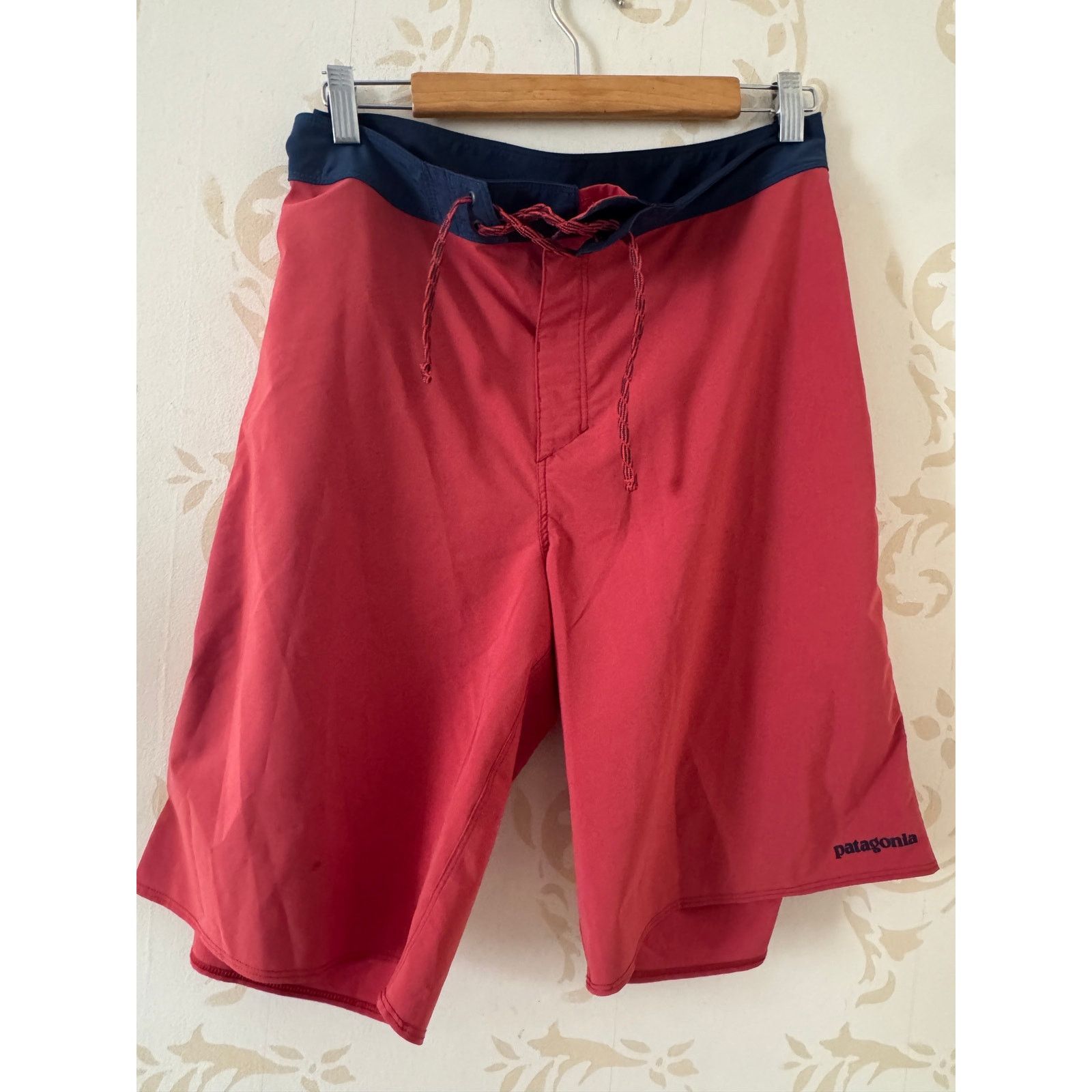 Patagonia Men's 38 Patagonia Hydro Series Boardshorts Swim Trunks Size US 38 / EU 54 - 2 Thumbnail