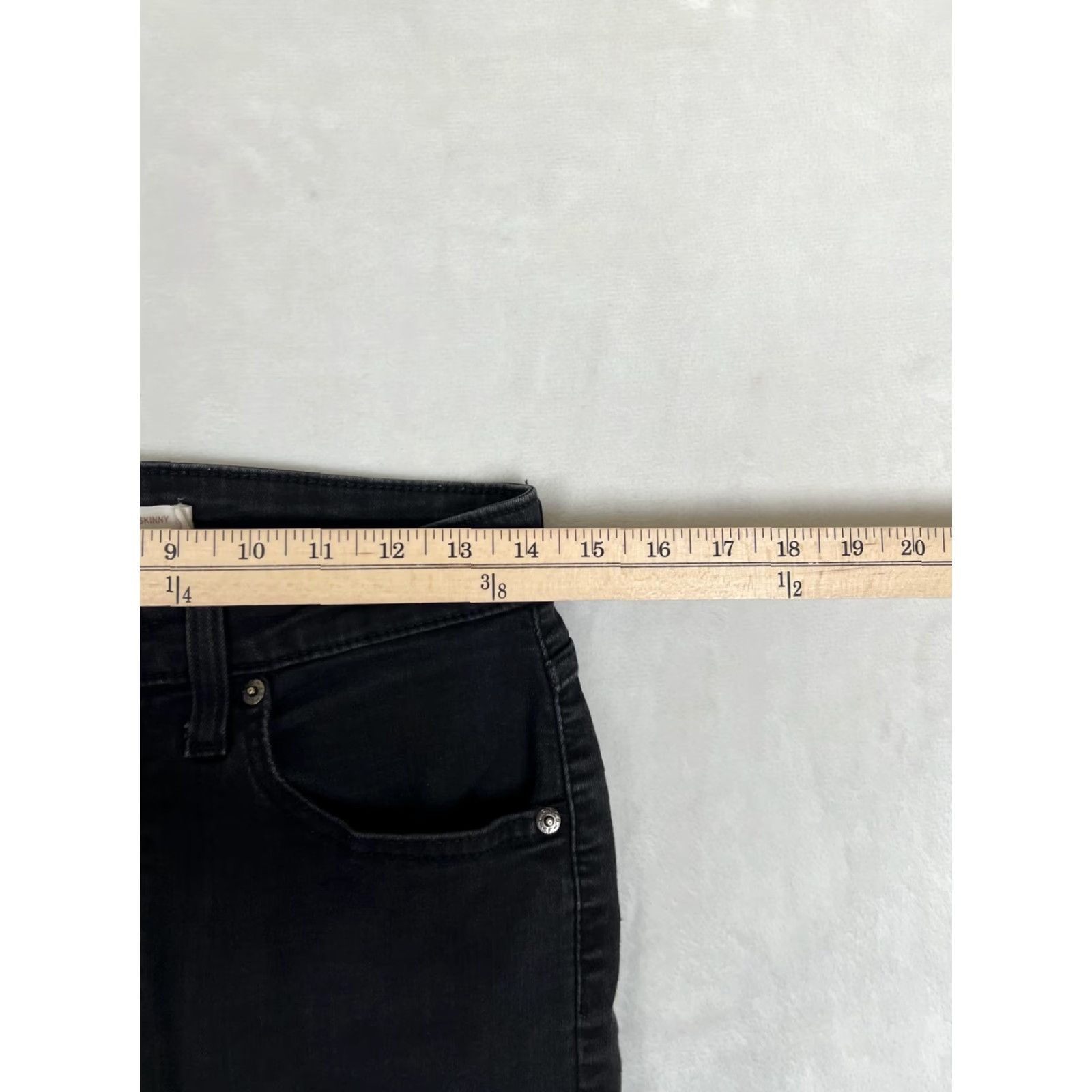 Levi's VINTAGE? No. Levi's 721 High Rise Skinny Jeans Womens 30 Black Denim Stretch Cropped Size 30" / US 8 / IT 44 - 3 Thumbnail