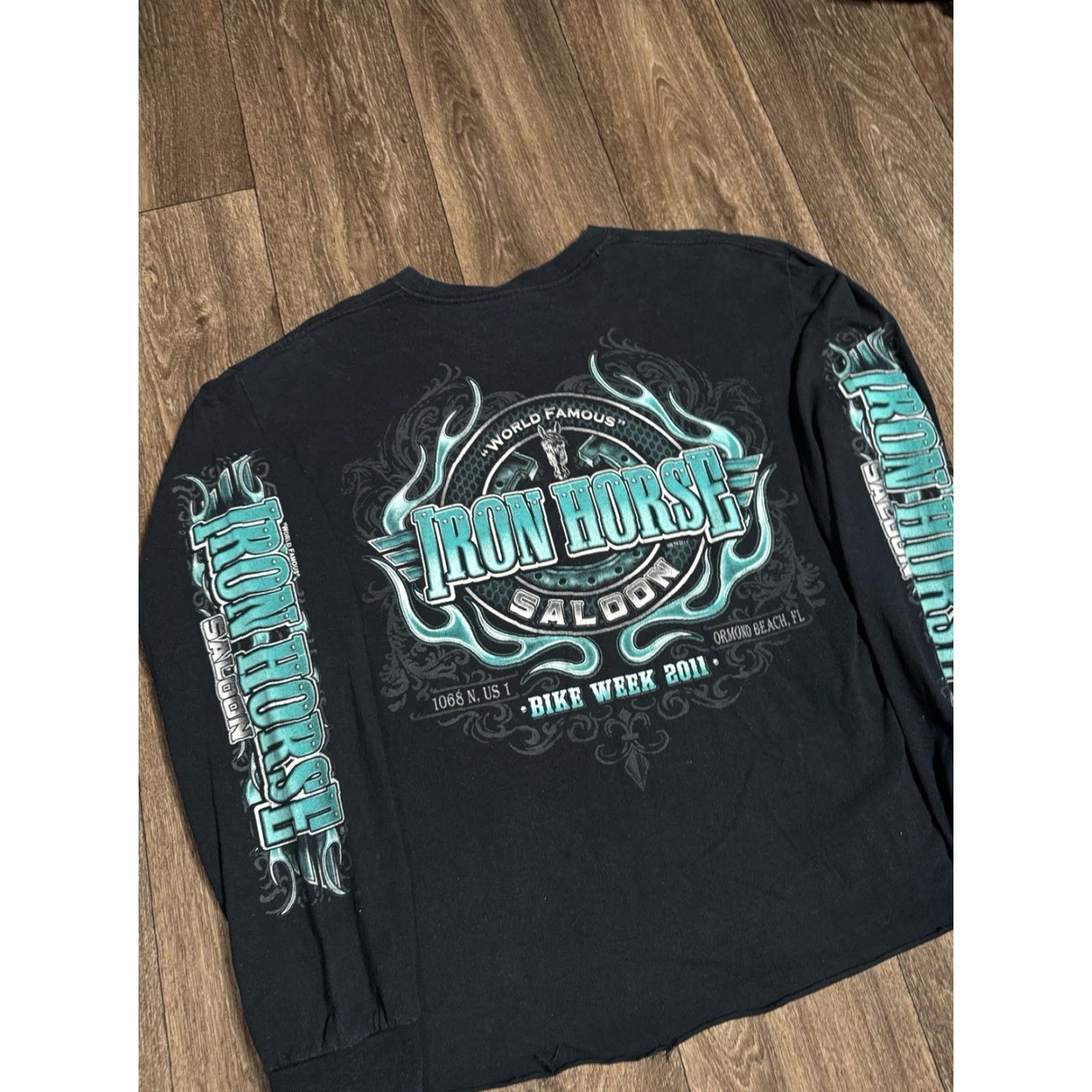 Gildan VINTAGE Iron Horse Saloon Biker Motorcycle Grunge Cyber Goth Grunge Black Y2K Tee VTG Gildan T-Shirt Long Sleeve M Black Mens/Womens Size US M / EU 48-50 / 2 - 3 Thumbnail