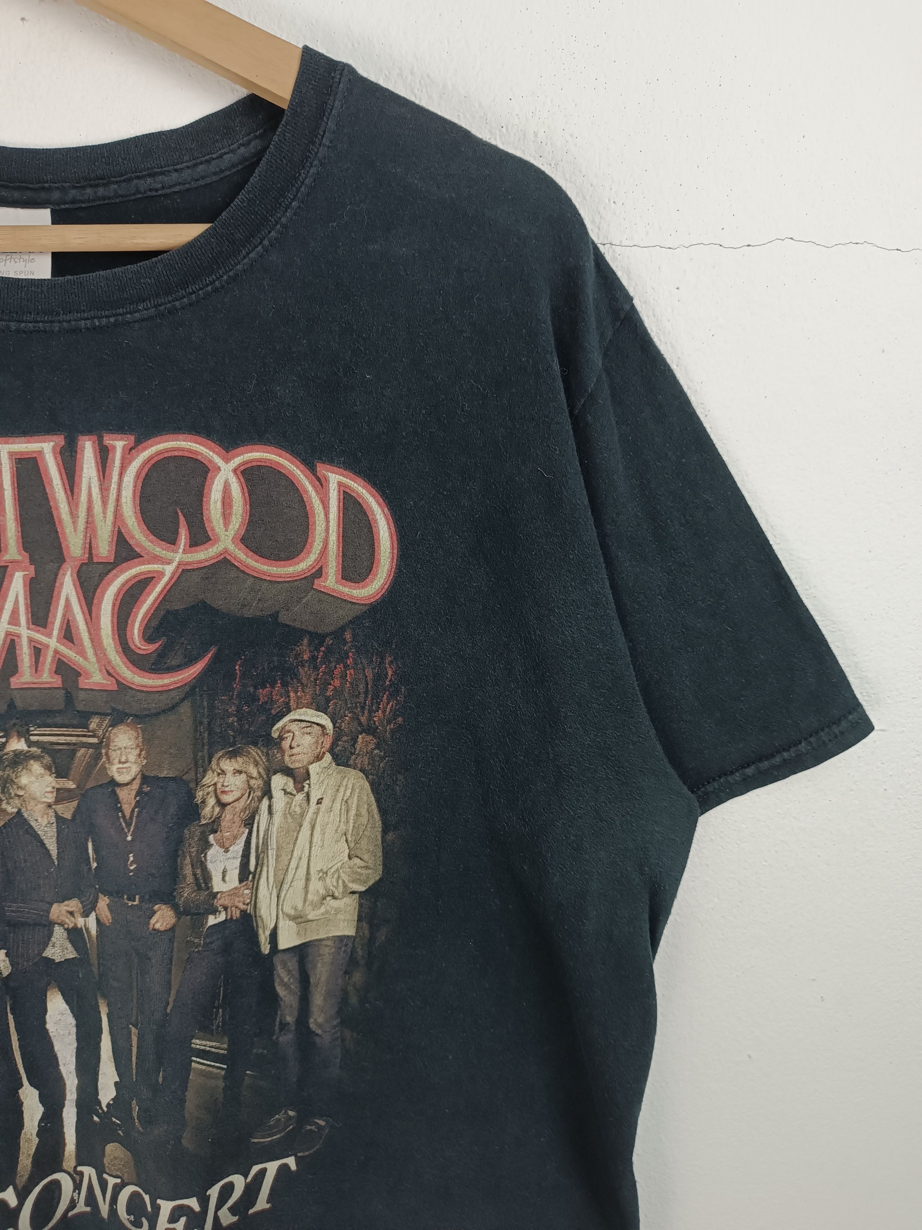 Band Tees VINTAGE 2018 FLEETWOOD MAC IN CONCERT TEE led eagles floyd Size US L / EU 52-54 / 3 - 6 Thumbnail