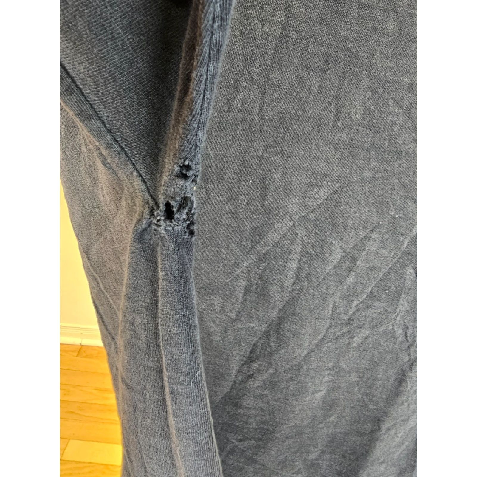 Vintage VINTAGE University Berkeley Gradient Sun Faded Distressed Black T-Shirt SZ L T-Shirt Men Short Sleeve Round Neck Cotton Size US L / EU 52-54 / 3 - 7 Thumbnail