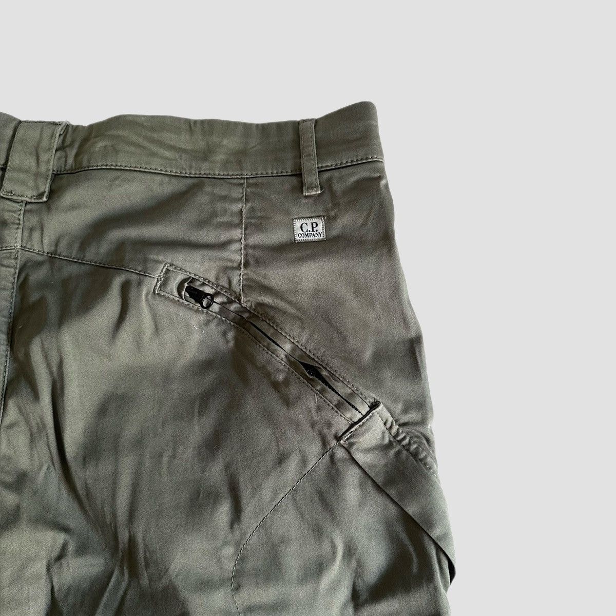 C.P. Company CP Company Bermuda Cargo Shorts Size US 35 - 11 Thumbnail