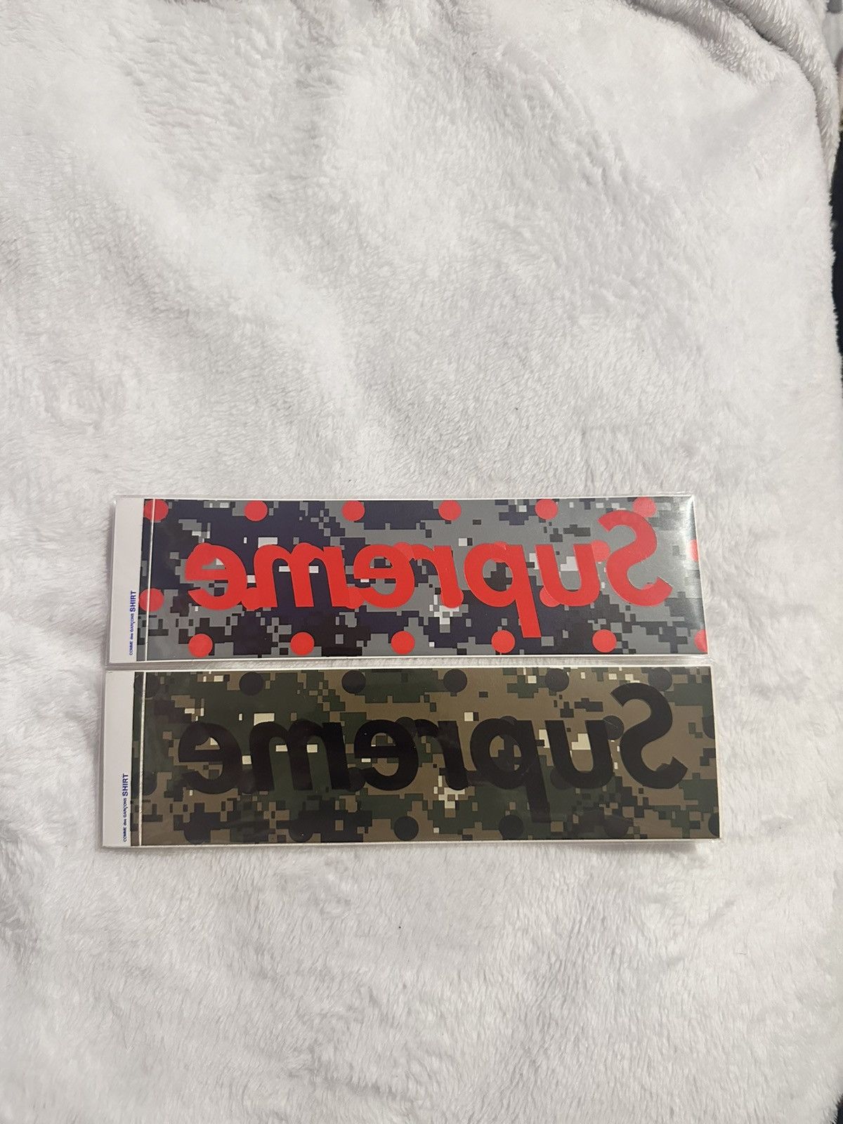 Supreme high quality Commes Des Garcons digital camo box logo sticker set