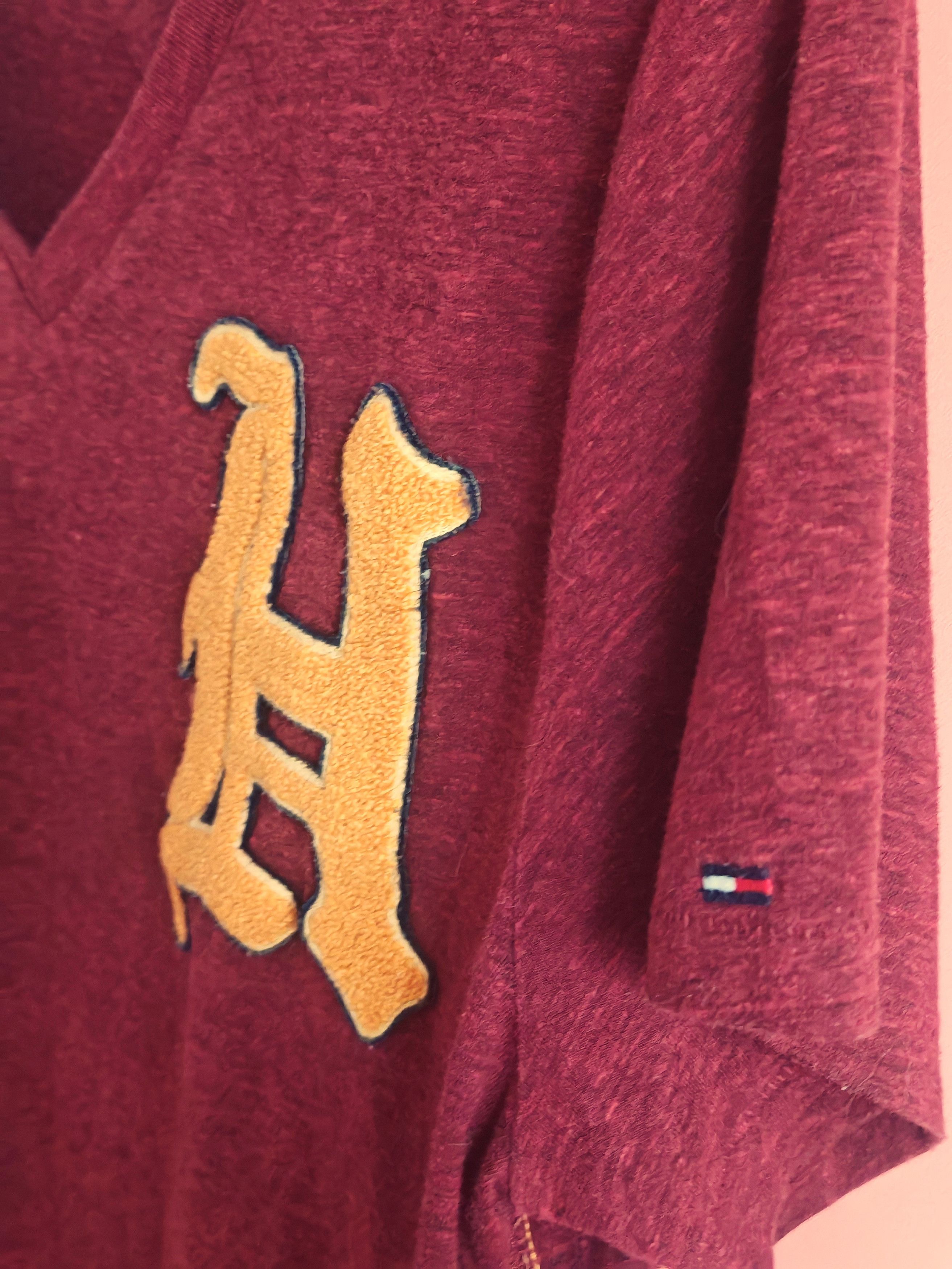 Tommy Hilfiger Vintage Tommy Hilfiger Trashed Logo Graphic Tee Burgundy Size US XL / EU 56 / 4 - 4 Thumbnail