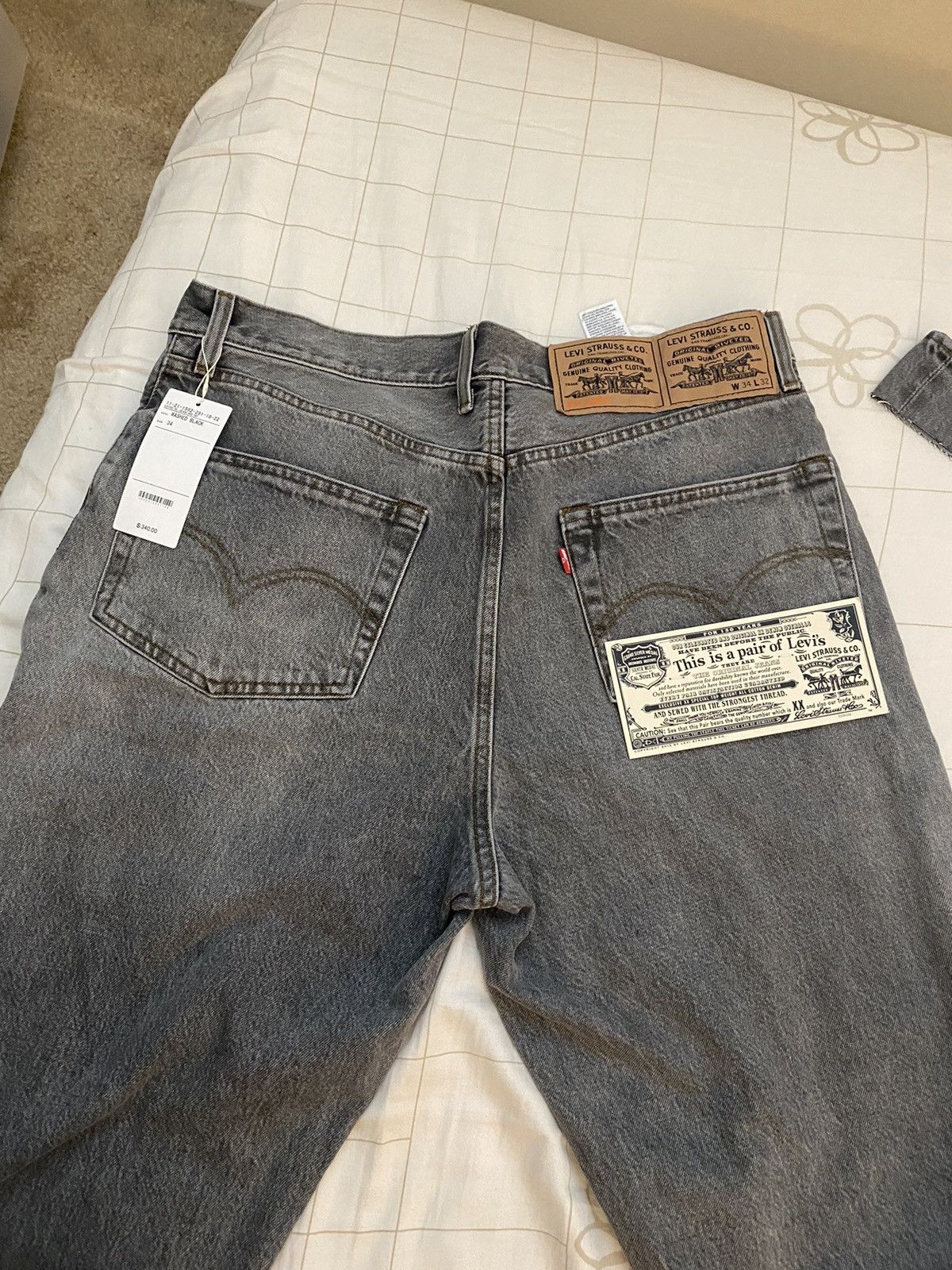 Beams Japan × Levi's levis x beams america loose fit black wash 34 hemmed Size US 34 / EU 50 - 1 Thumbnail