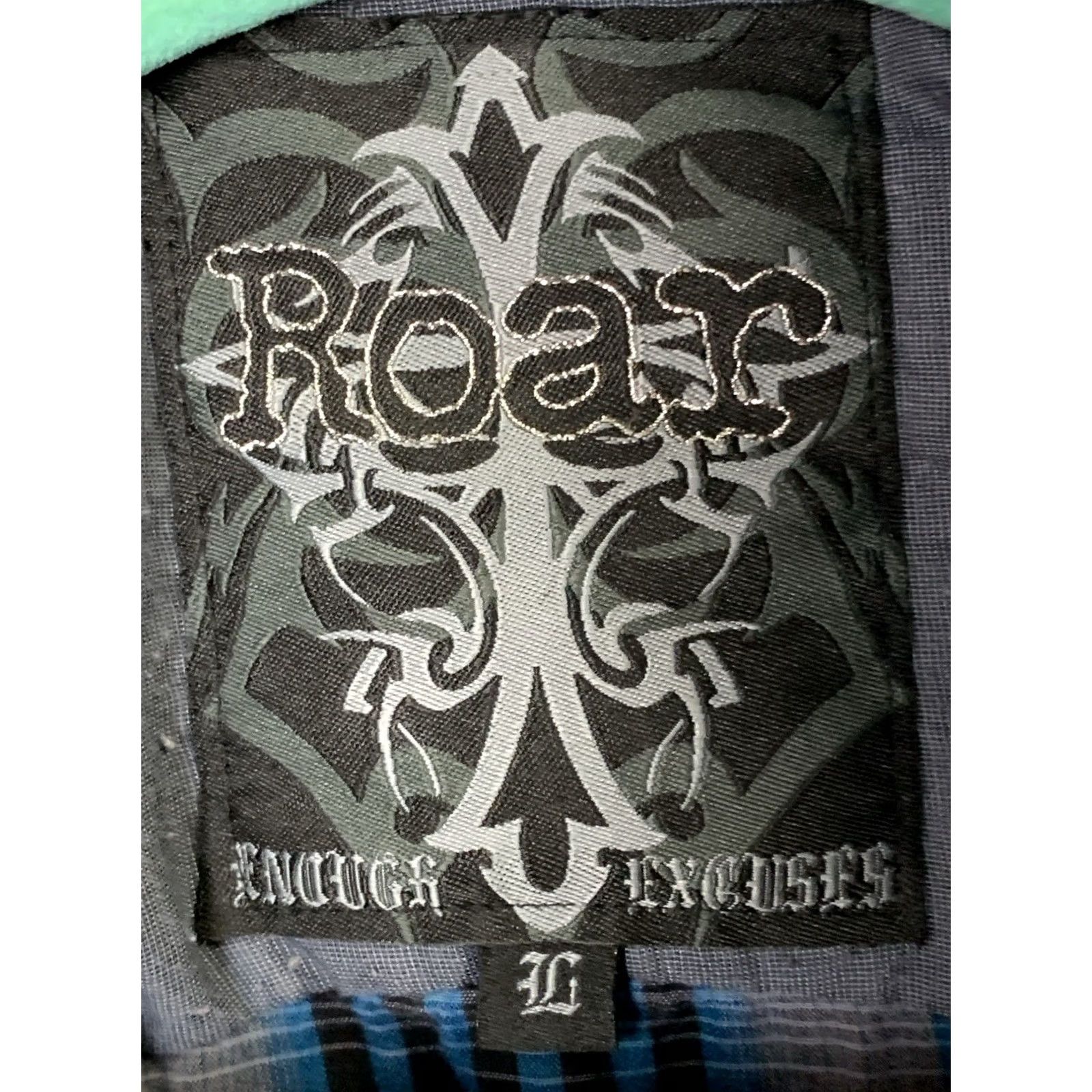 Roar Roar Benson Shirt Mens Large Blue Plaid Embroidered Zip Snap Button-Up Long Sleeve College Casual Vintage Style Fashion Grunge Rock 90s Mens Size US L / EU 52-54 / 3 - 6 Thumbnail