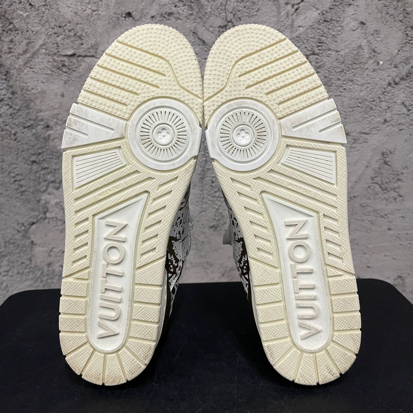 Louis Vuitton LV Trainer Milan Exclusive US8 Size US 8 / EU 41 - 7 Thumbnail