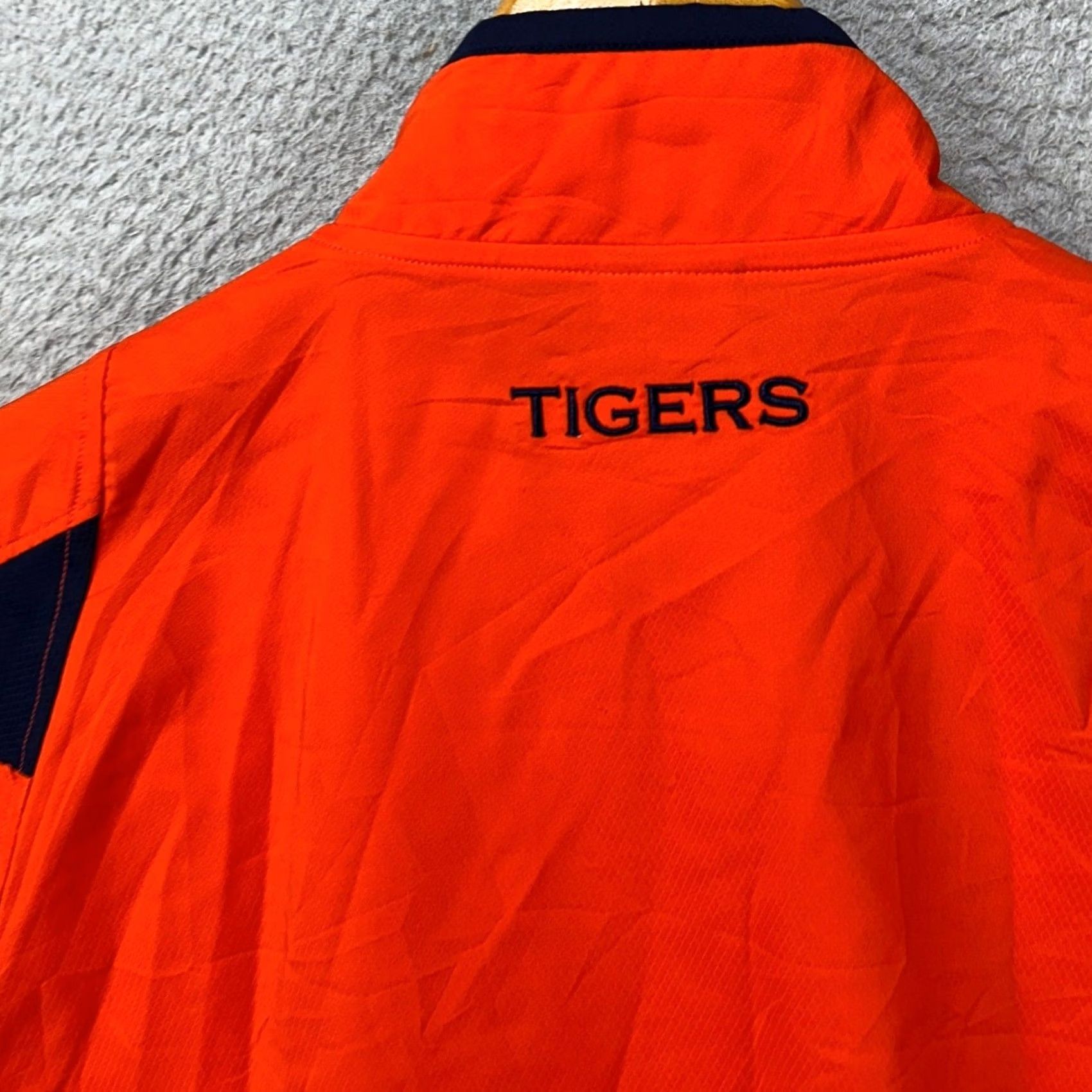 Under Armour Under Armour Jacket Mens Medium Red Quarter Zip Auburn Tigers Logo Basketball Breathable Zip Short Sleeve Long Sleeve Activewear Vintage: No Size US M / EU 48-50 / 2 - 5 Thumbnail