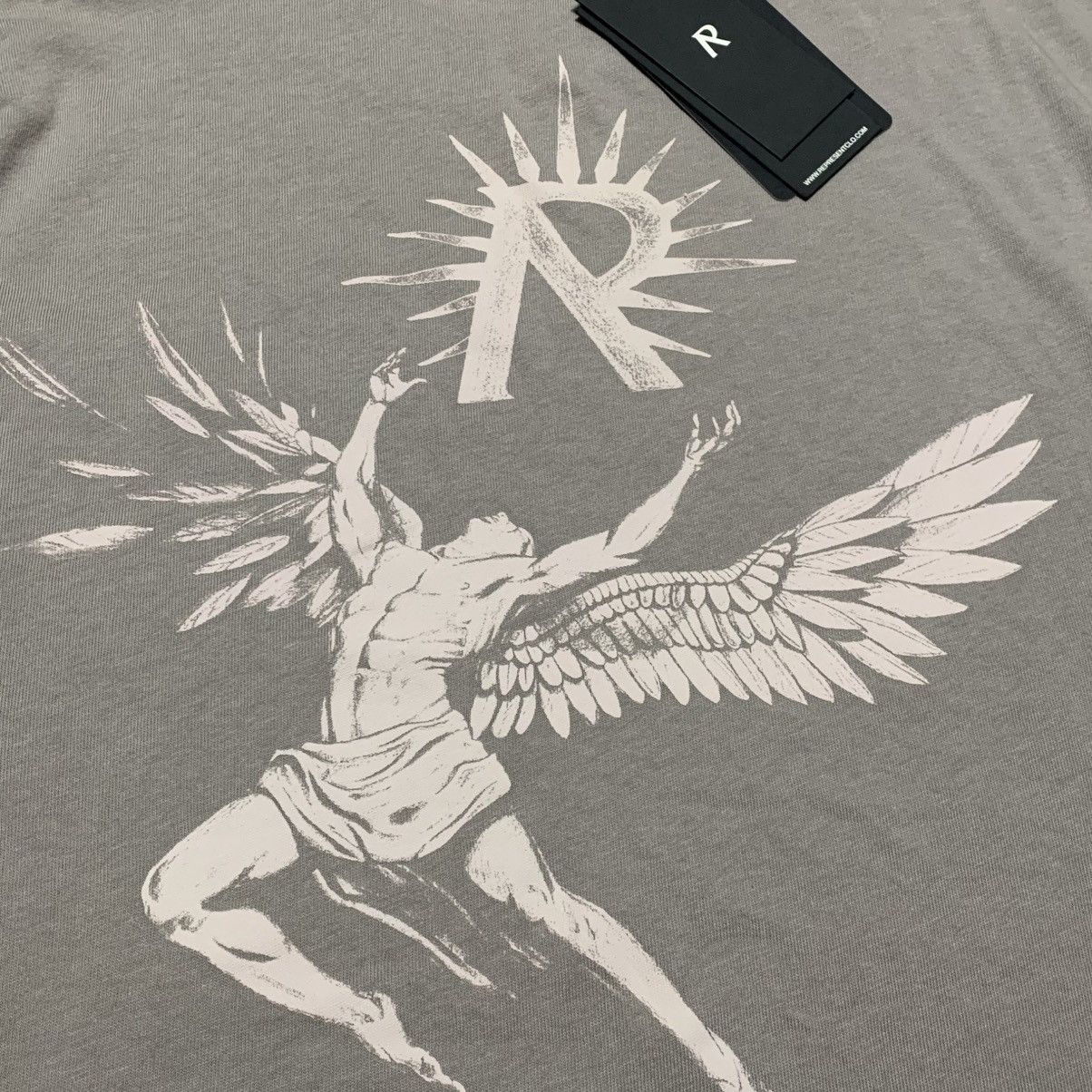 Represent Clo. Represent Small Icarus Taupe Tee Size US S / EU 44-46 / 1 - 4 Thumbnail