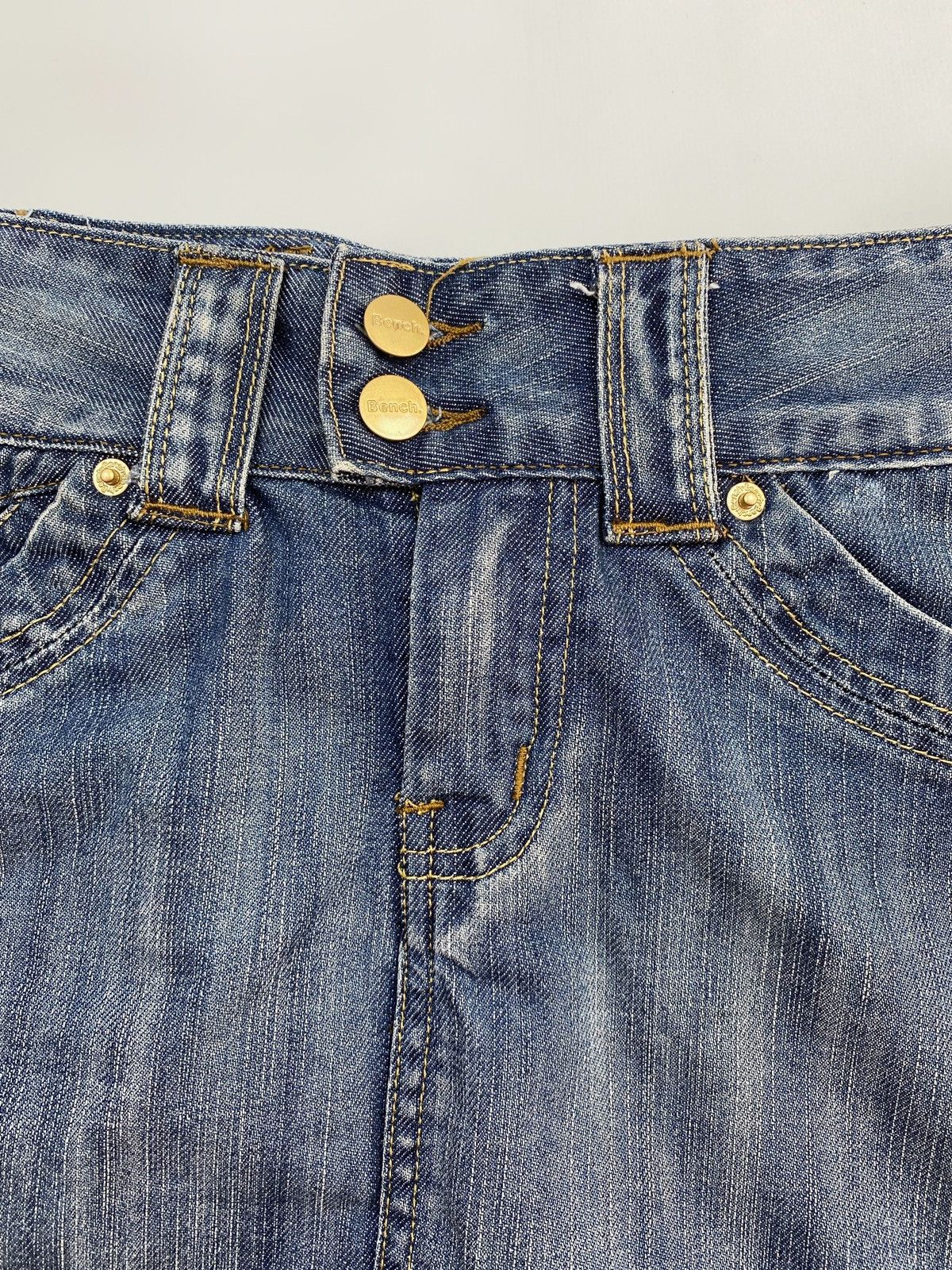 Bench Y2K Vintage Bench Washed Buckle Back Denim Mini Skirt Size 28" / US 6 / IT 42 - 2 Thumbnail