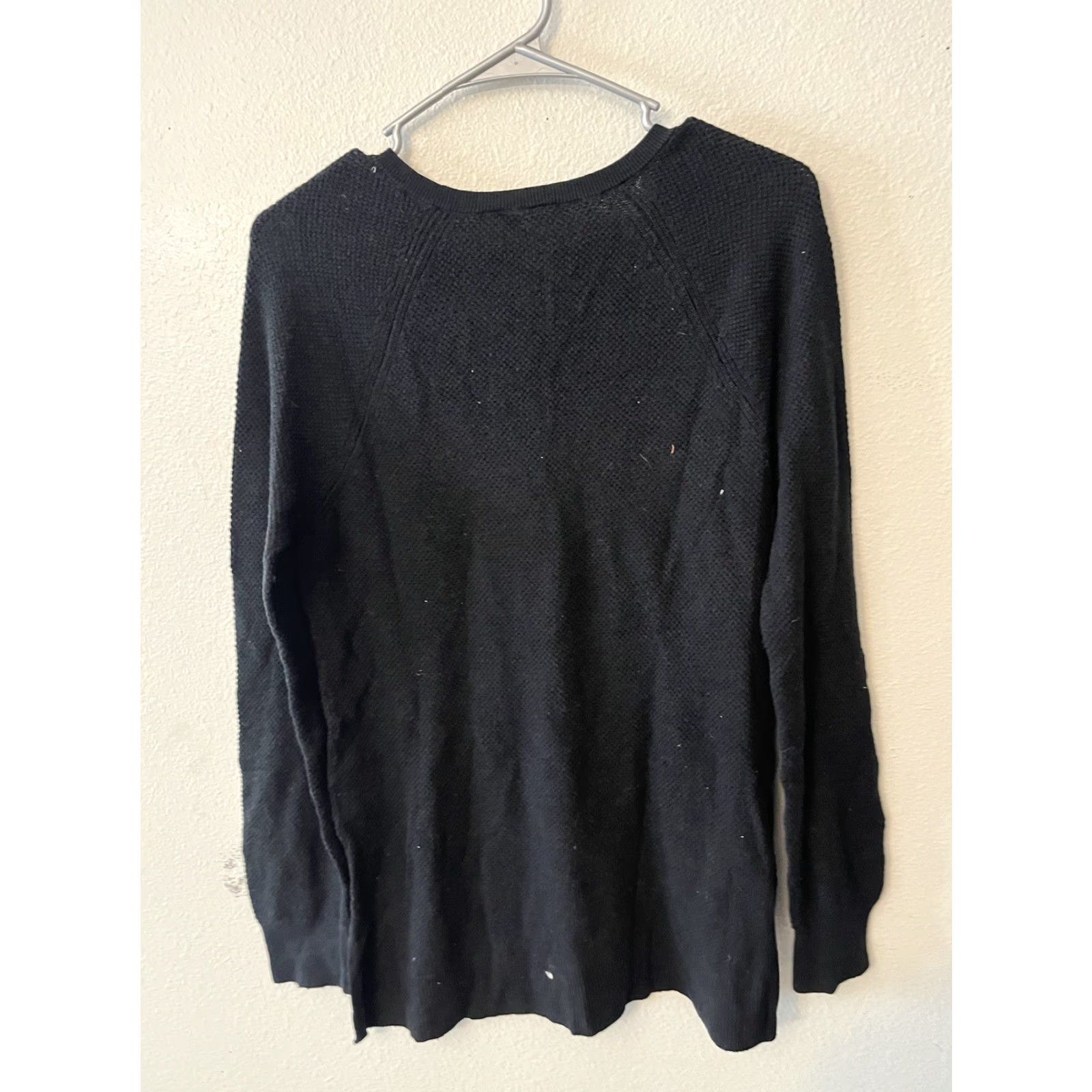 Gap Gap Women Solid V Neck Long Sleeve T-Shirt Size M Black Size M / US 6-8 / IT 42-44 - 2 Thumbnail