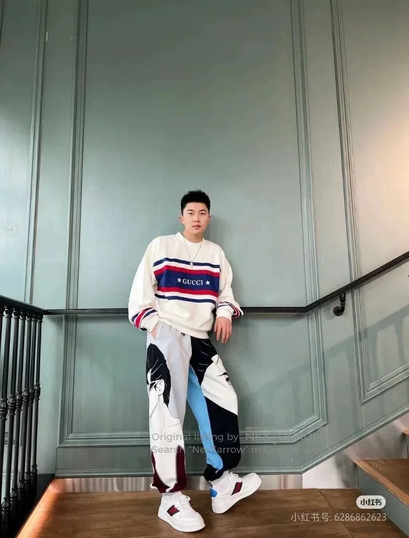 Gucci Gucci White Logo Stripe Print Crewneck Sweatshirt. Size US M / EU 48-50 / 2 - 4 Thumbnail