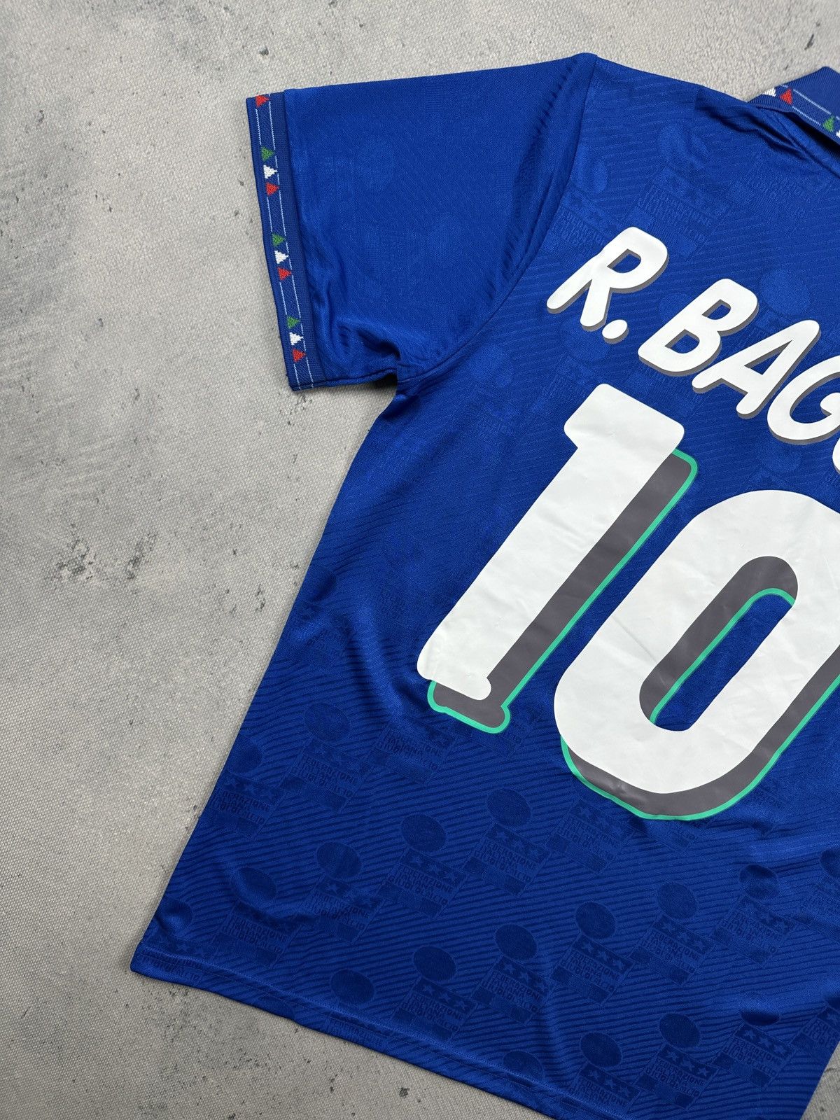 Diadora Vintage Roberto Baggio Italy 1994 World Cup Soccer Jersey Size US S / EU 44-46 / 1 - 8 Thumbnail