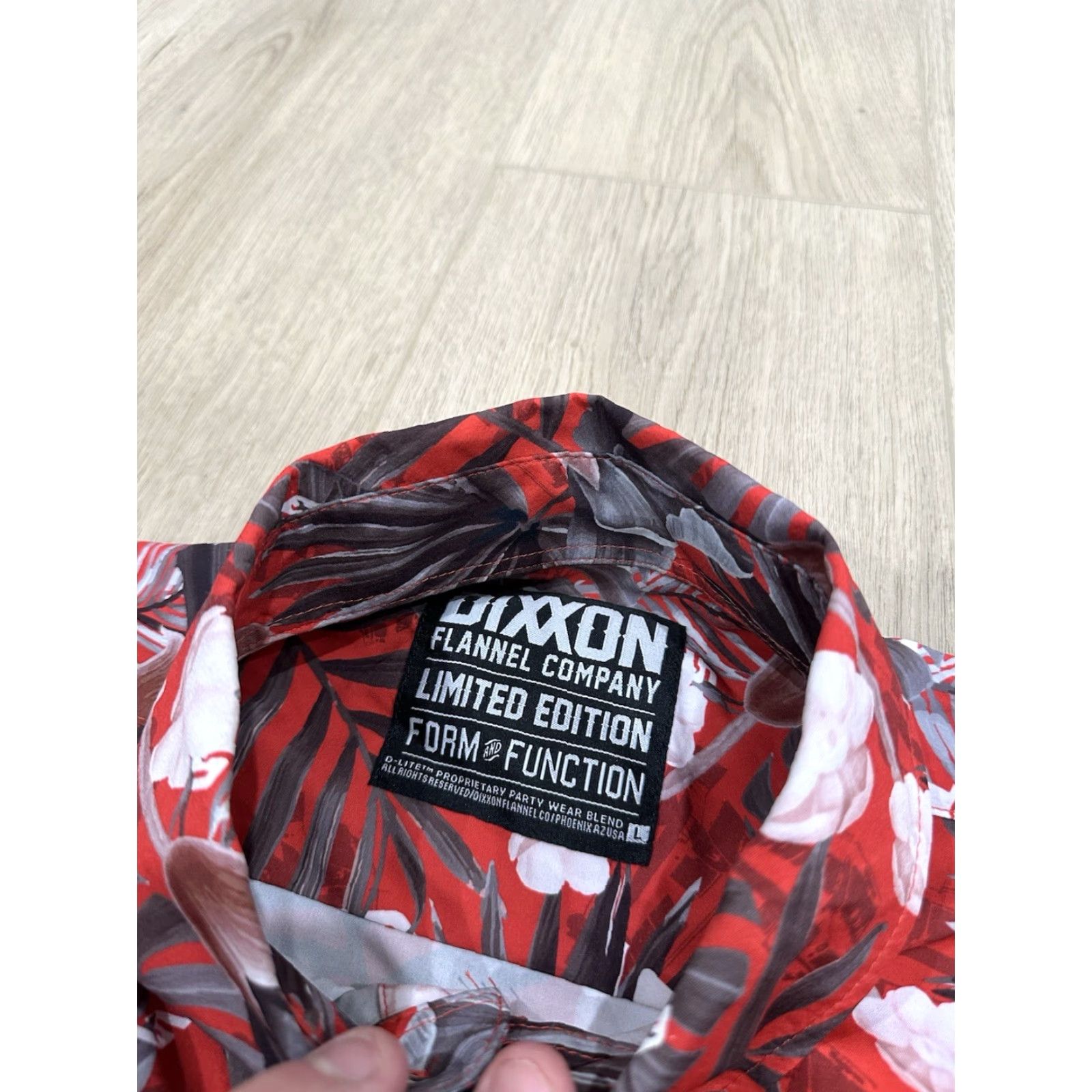 Vintage Dixxon Hawaiian Shirt Mens L Red Floral Short Sleeve Button-Up Limited Edition Stretch Size US L / EU 52-54 / 3 - 5 Thumbnail