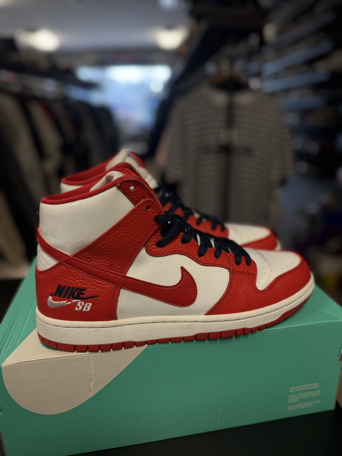 Nike NIKE SB ZOOM DUNK HIGH PRO "FUTURE COURT" UNIVERSITY RED Size US 11 / EU 44 - 1 Thumbnail