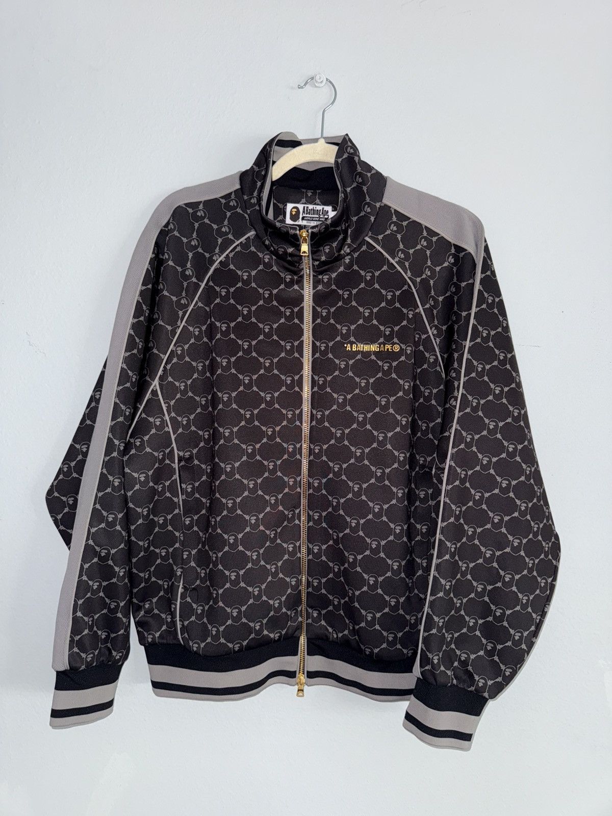 Bape Bape COLLEGE MONOGRAM LOGO RELAXED FIT TRACK JACKET Size US S / EU 44-46 / 1 - 1 Thumbnail