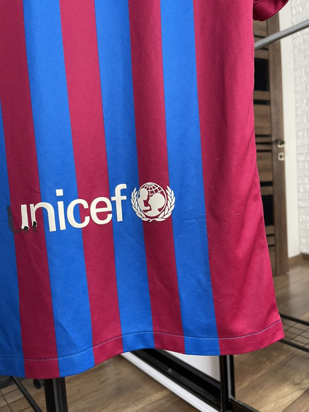 Nike 2021/2022 Nike Barcelona Soccer Jersey T-Shirt Tee Size US S / EU 44-46 / 1 - 17 Thumbnail