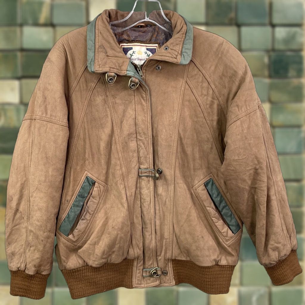 Vintage VINTAGE Paris Sports Club 100% Leather Bomber Jacket Men Small Insulated Aviator Leather Bomber Jacket Size US S / EU 44-46 / 1 - 1 Thumbnail