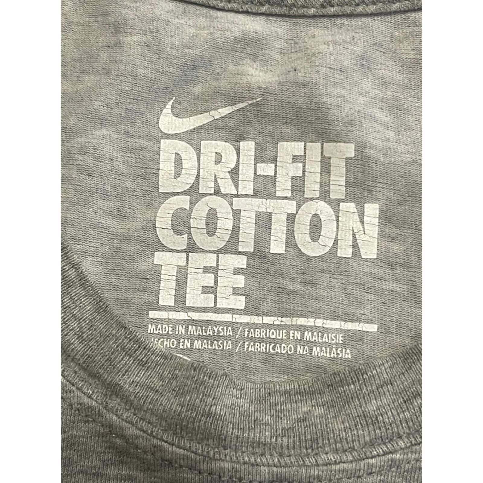 Nike Nike Shirt, Women's Size Large, Gray, Round Neck, Dri Fit Cotton Tee Size L / US 10 / IT 46 - 3 Thumbnail