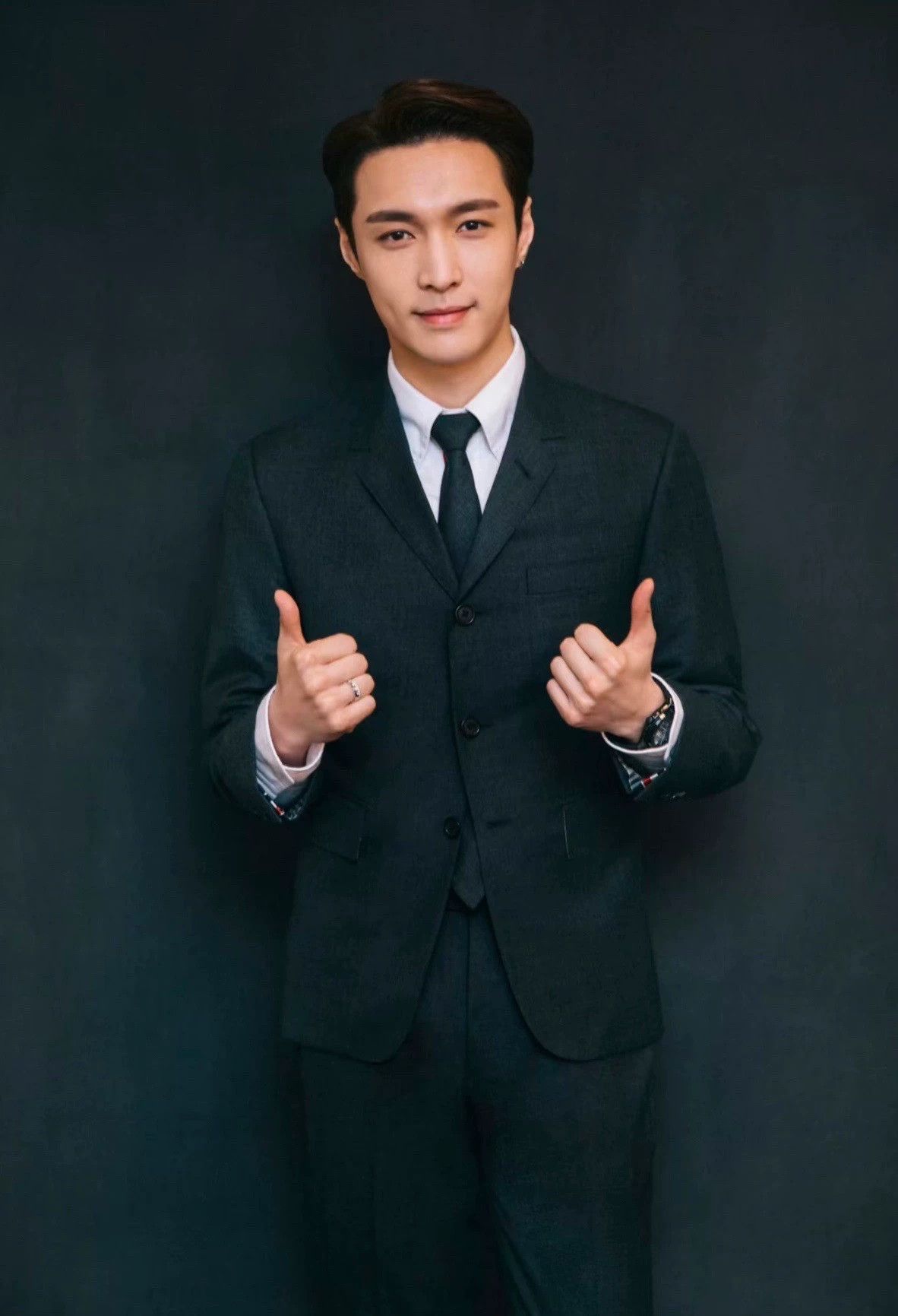 Thom Browne Thom Browne Classic Dark Grey Wool Suit Size 1 (9/10) Size US S / EU 44-46 / 1 - 8 Thumbnail