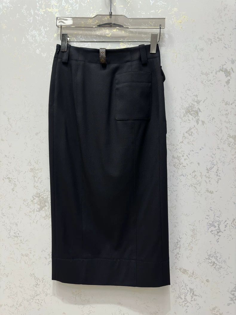 Louis Vuitton Louis Vuitton Black Pocket Skirt Size 33" - 2 Thumbnail