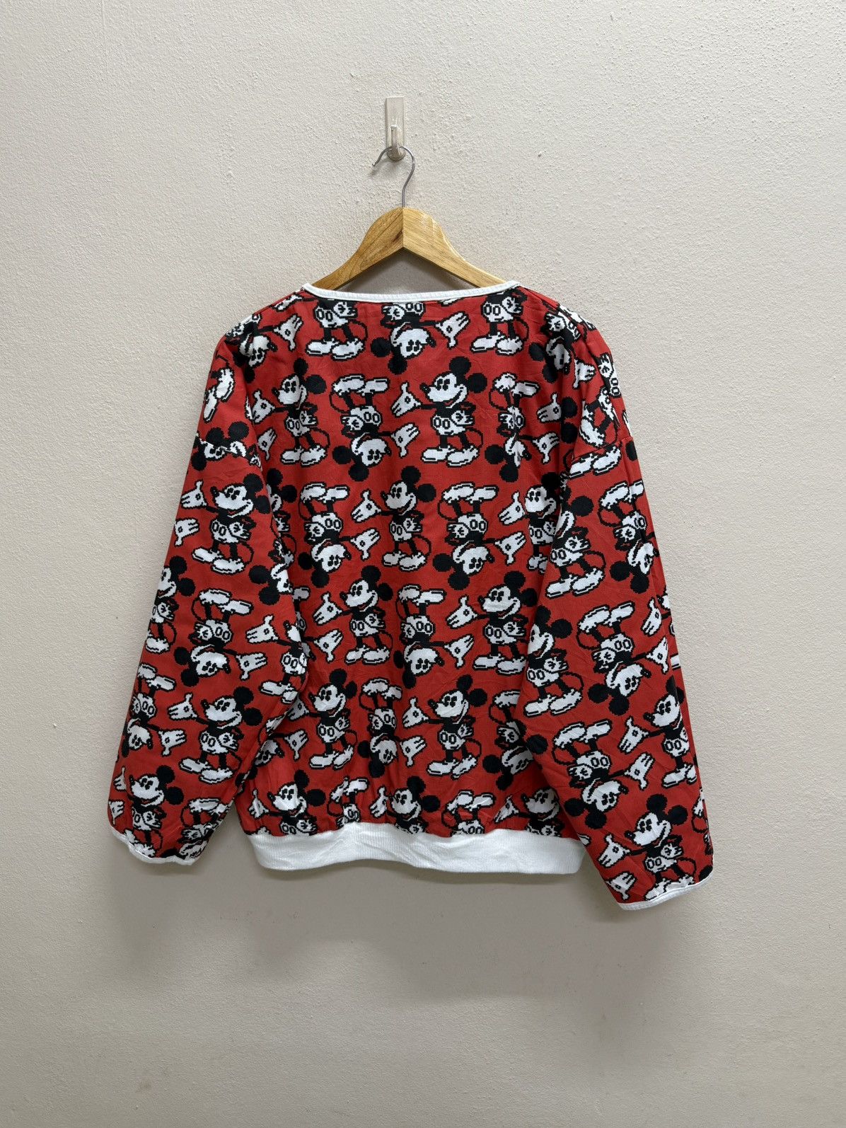 Mickey Mouse Vintage 90s Mickey Mouse Alloverprint Riversible Sweatshirt Size US XL / EU 56 / 4 - 18 Thumbnail