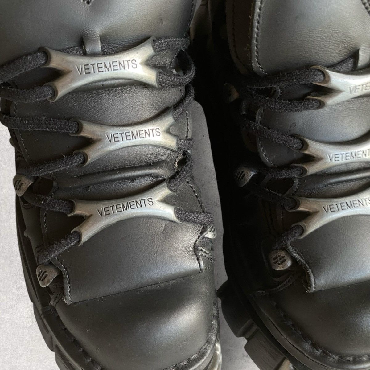 Vetements Vetements X New Rock Size US 8 / IT 38 - 8 Thumbnail