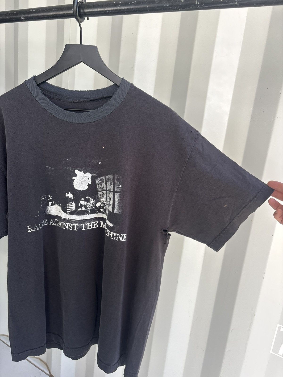 Band Tees Rage Against The Machine Thrashed Distressed Shirt GRUNGE Size US XL / EU 56 / 4 - 2 Thumbnail