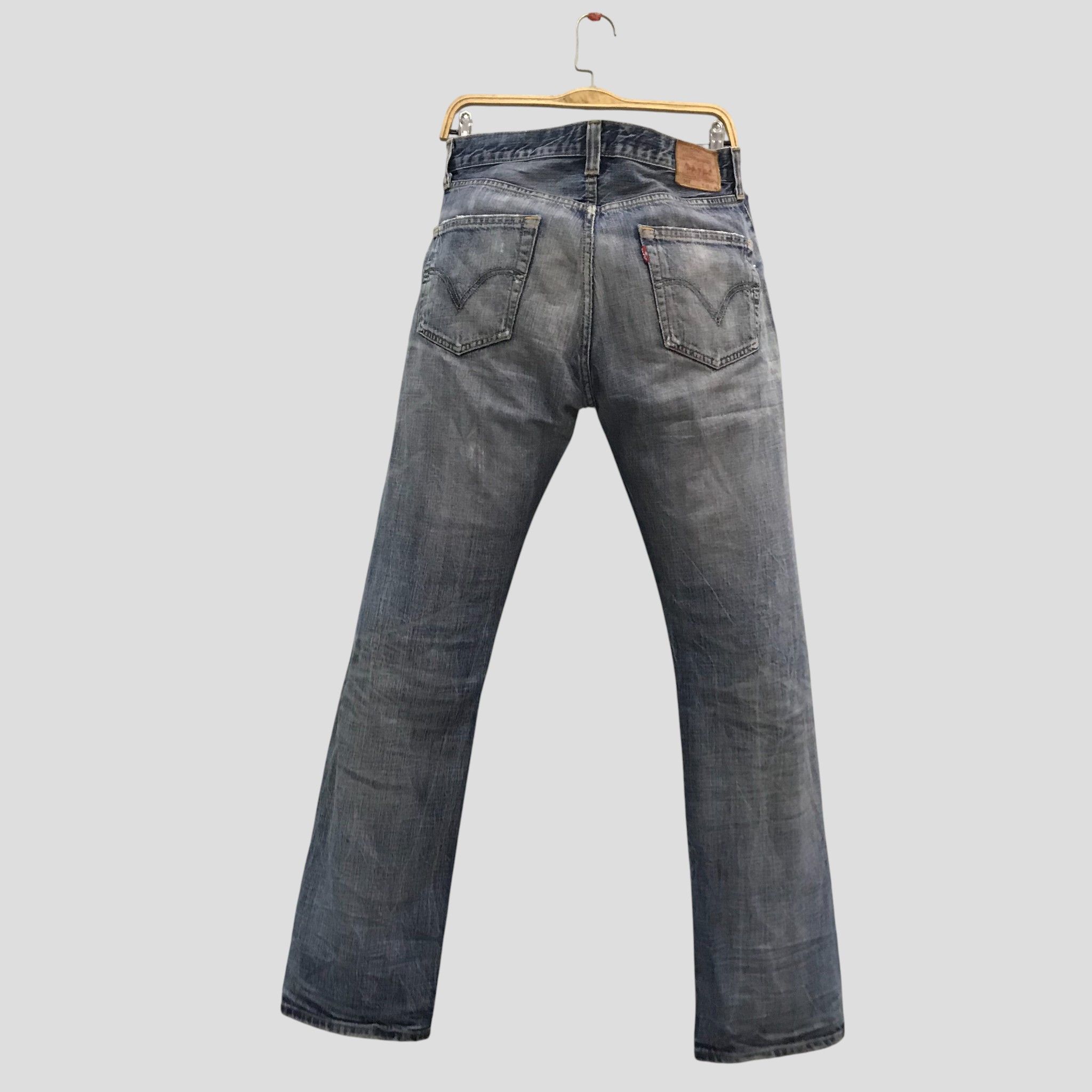 Levi's Vintage Levi’s 501 Button Fly Distressed Faded Blue Jeans Size US 33 - 2 Thumbnail