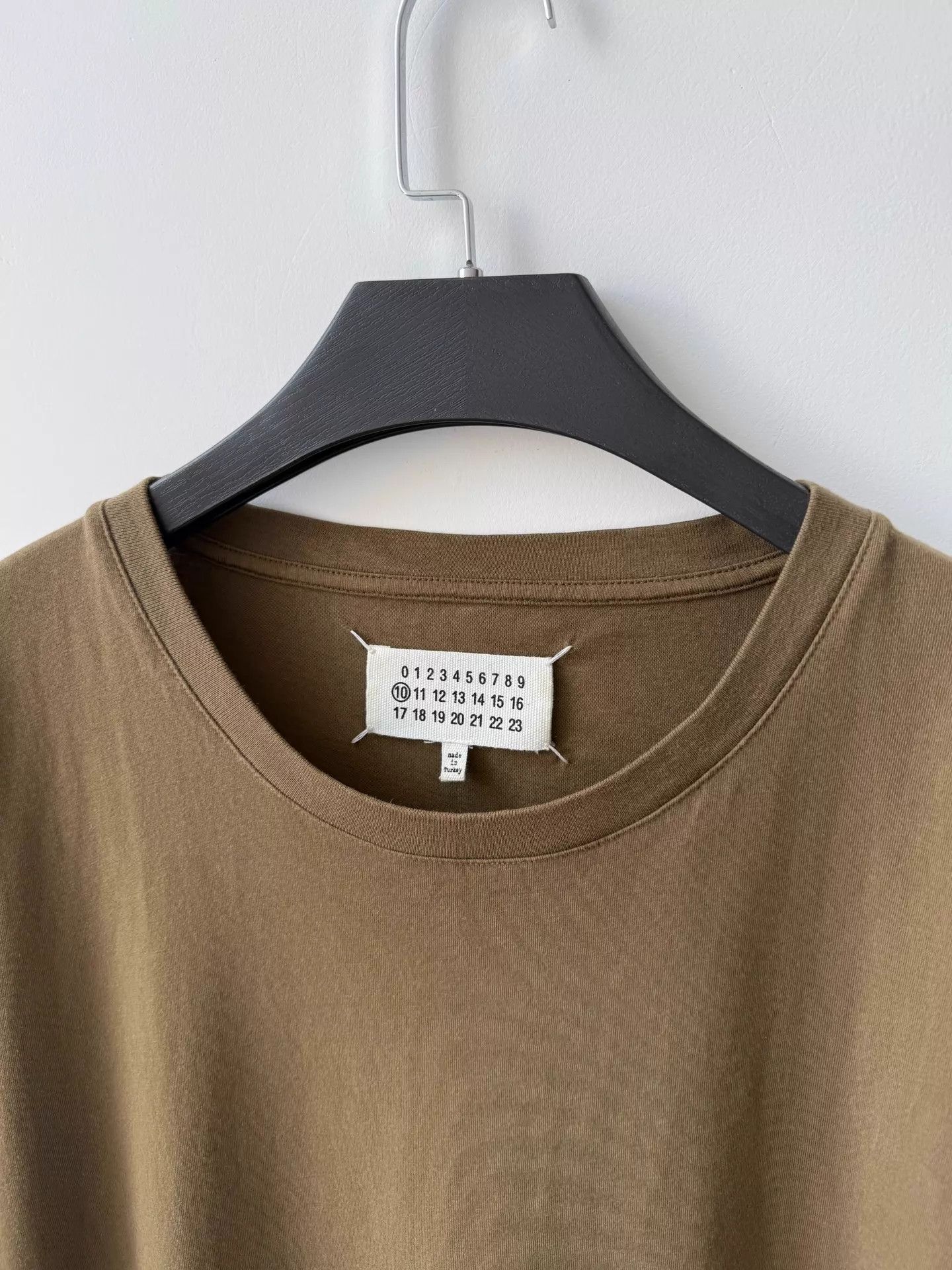 Maison Margiela Maison Margiela S/S19 Milk Tea Solid Tee Size US M / EU 48-50 / 2 - 4 Thumbnail