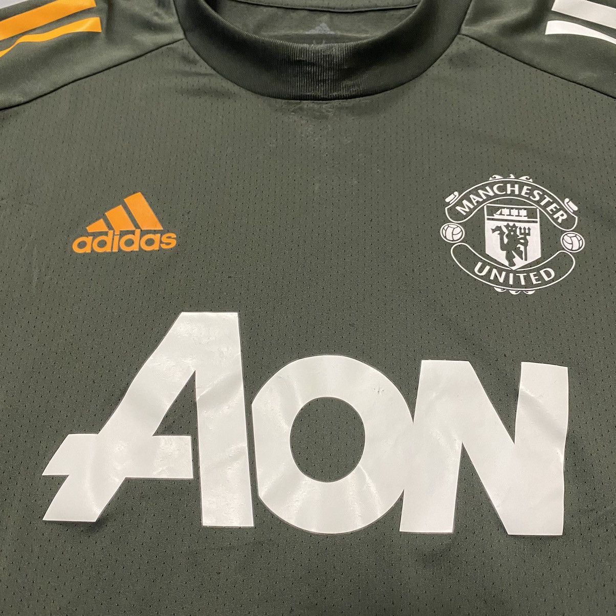 Adidas Manchester United Training Jersey 2020 Size M Football Size US M / EU 48-50 / 2 - 4 Thumbnail