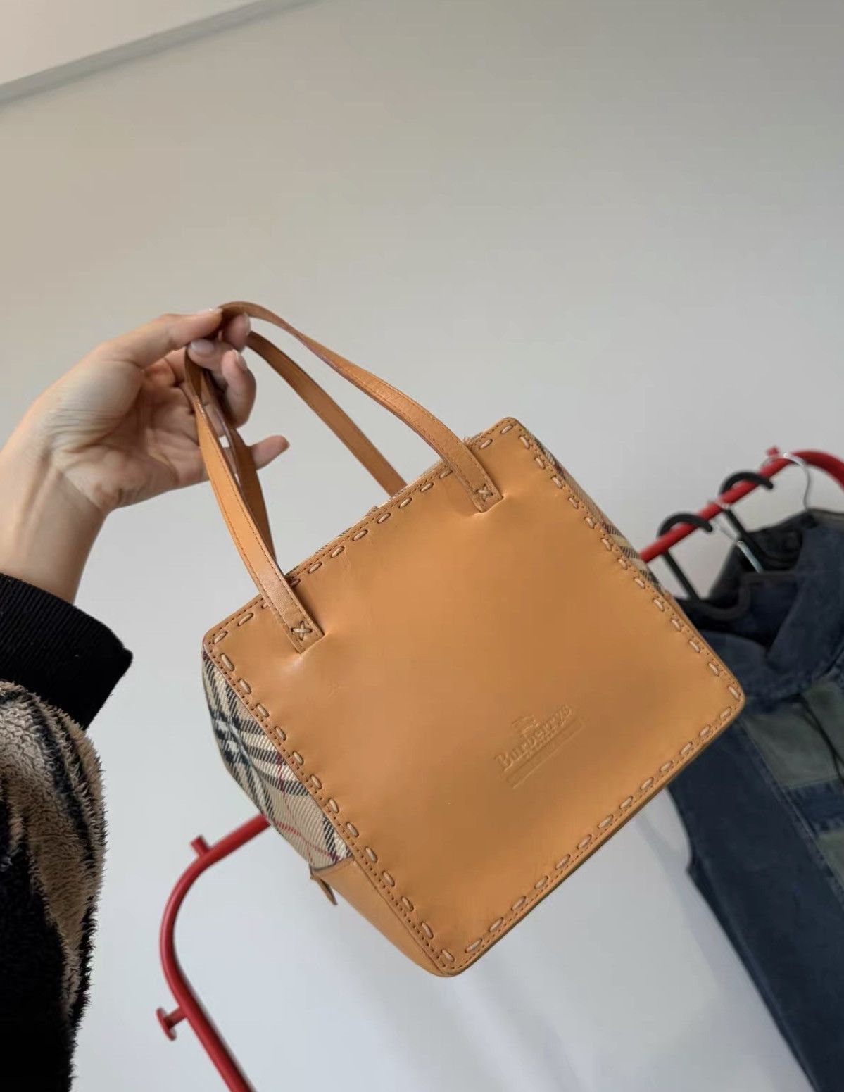 Burberry Burberrys Vintage Canvas & Leather Box Handbag J36 Size ONE SIZE - 3 Thumbnail