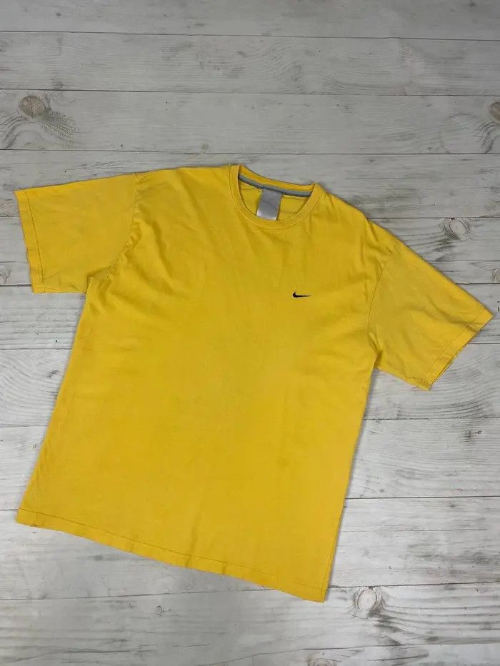 Nike Vintage Nike T-Shirt Swoosh 00s Y2K Size US XXL / EU 58 / 5 - 1 Thumbnail