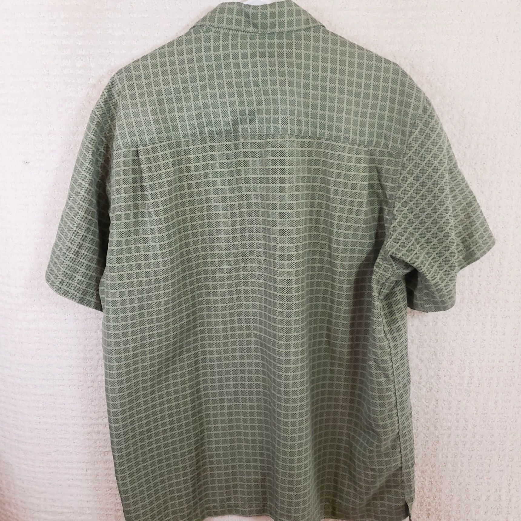 Vintage R & R Casuals Shirt Mens XL Green Geometric Polyester Button Short Sleeve Casual Size US XL / EU 56 / 4 - 7 Thumbnail