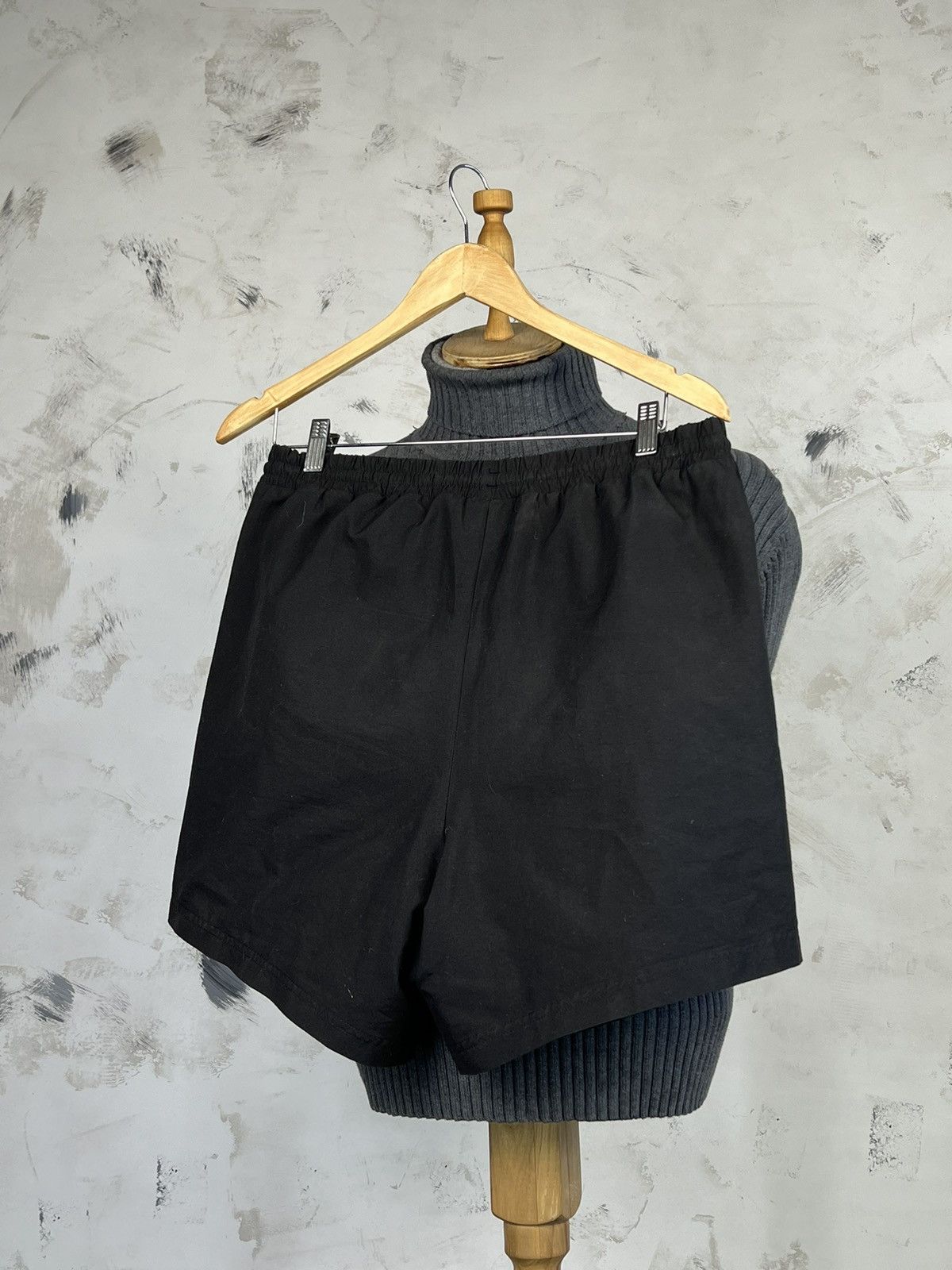 Adidas Vintage Adidas Shorts Size L Size US 34 / EU 50 - 6 Thumbnail