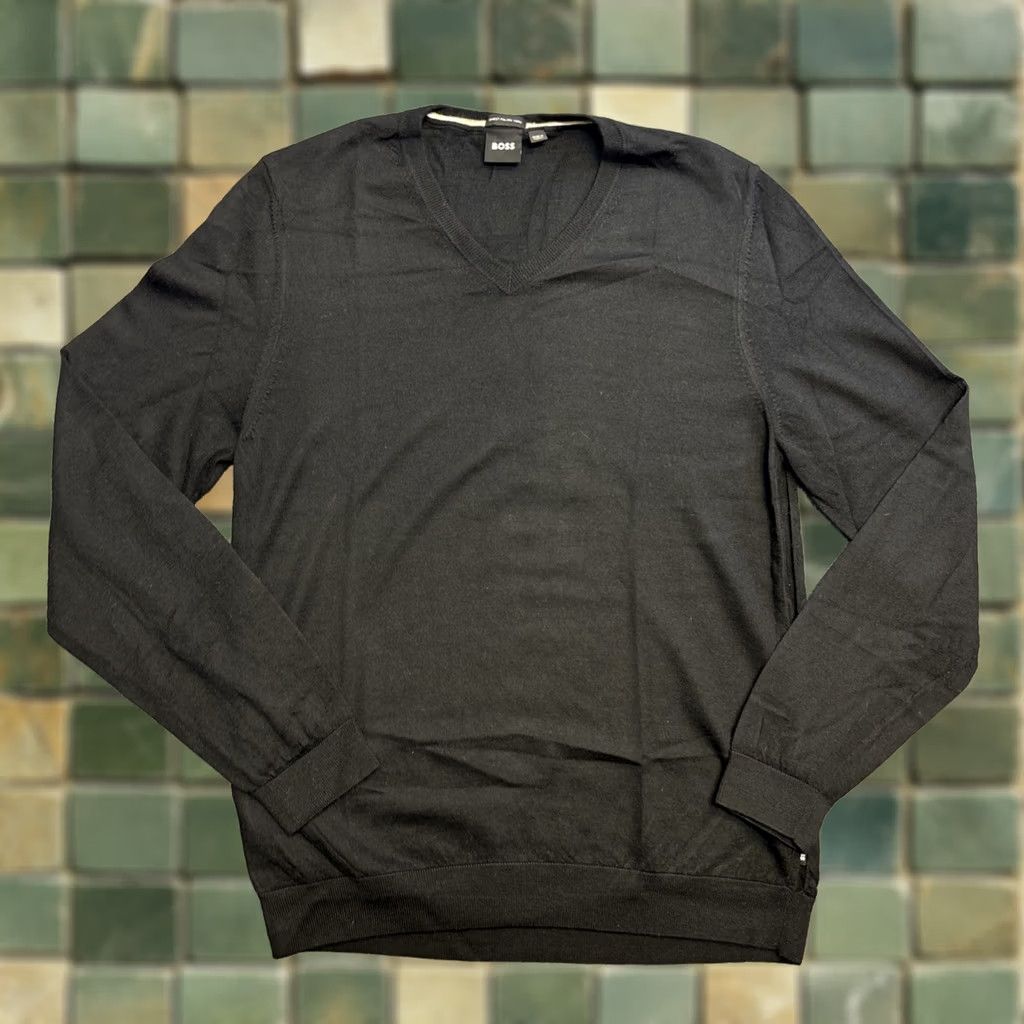 Hugo Boss HUGO BOSS Sweater Pullover Black XL V Neck Italian Virgin Wool Mens Stretchy Size US XL / EU 56 / 4 - 1 Thumbnail