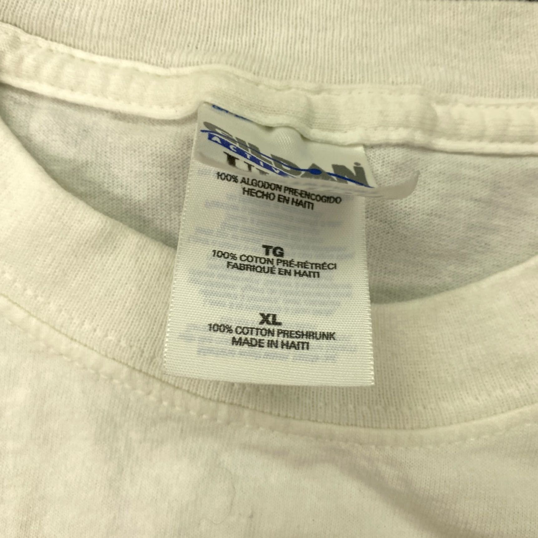 Gildan VINTAGE Hersheys Chocolate World Shirt Mens XL White Y2K Size US XL / EU 56 / 4 - 4 Thumbnail