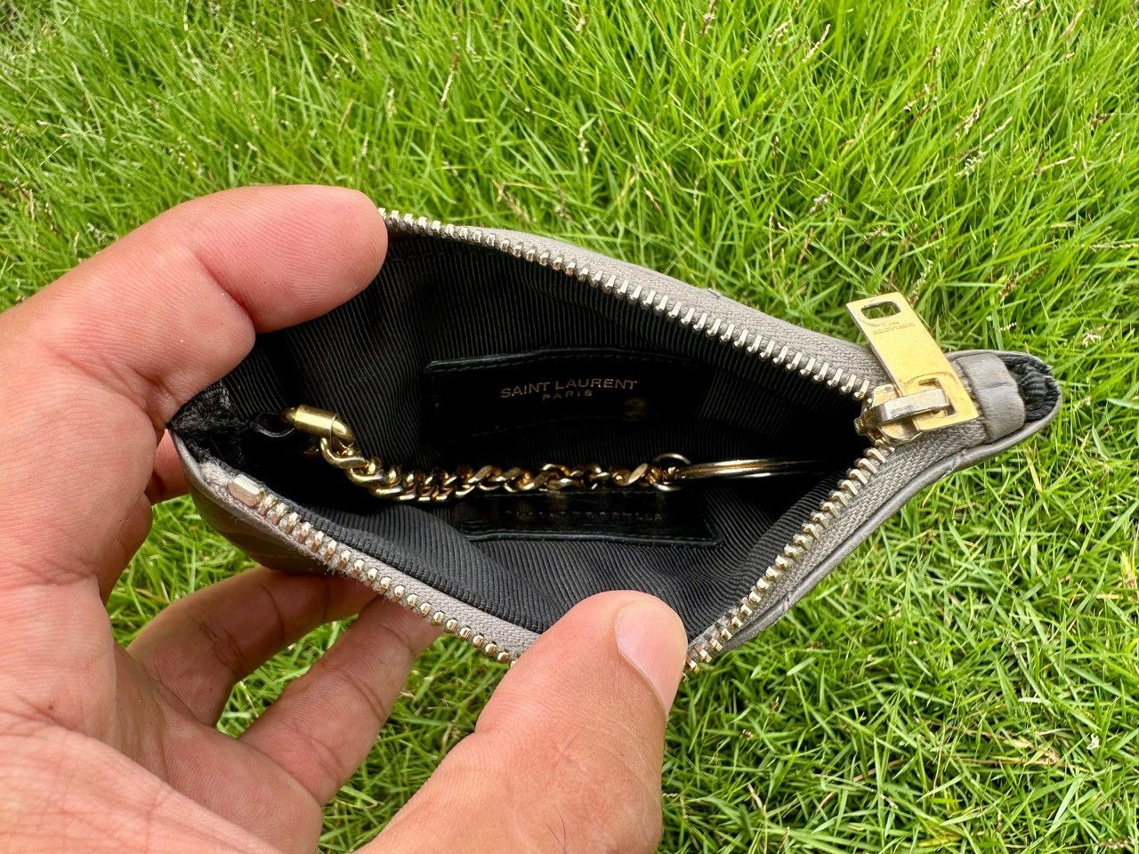 Yves Saint Laurent Authentic Saint Laurent Cassandre Matelasse Key Pouch In Size ONE SIZE - 5 Thumbnail