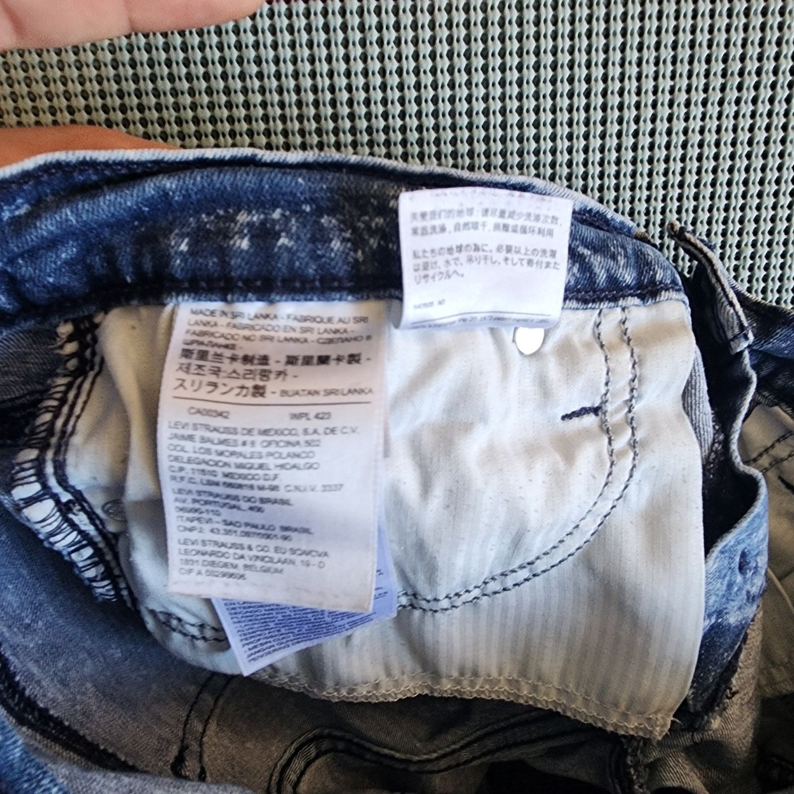 Levi's Levi's Women's Booty Shorts Waist 26 Acid Wash Short Shorts Size 26" / US 2 / IT 38 - 6 Thumbnail
