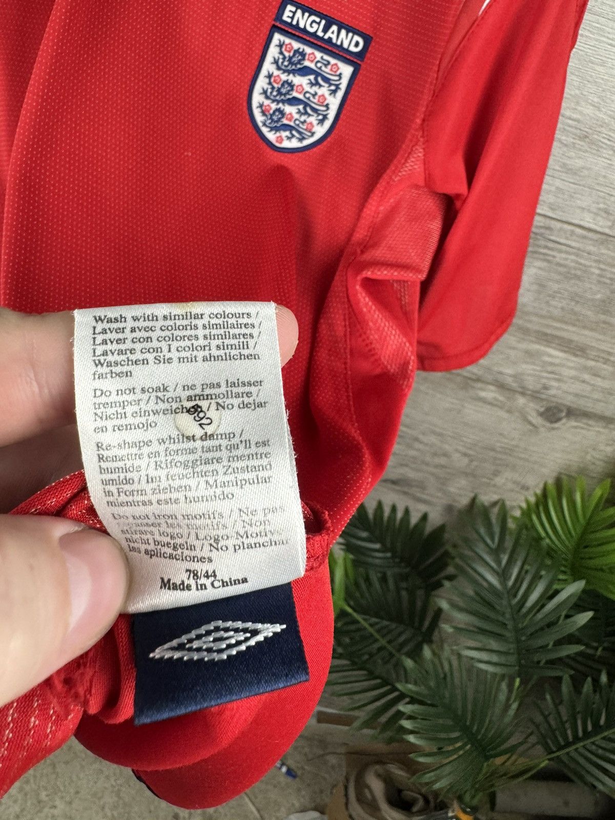 Umbro × Vintage Umbro soccer jersey vintage 2004 - 2006 size M Size US M / EU 48-50 / 2 - 9 Thumbnail