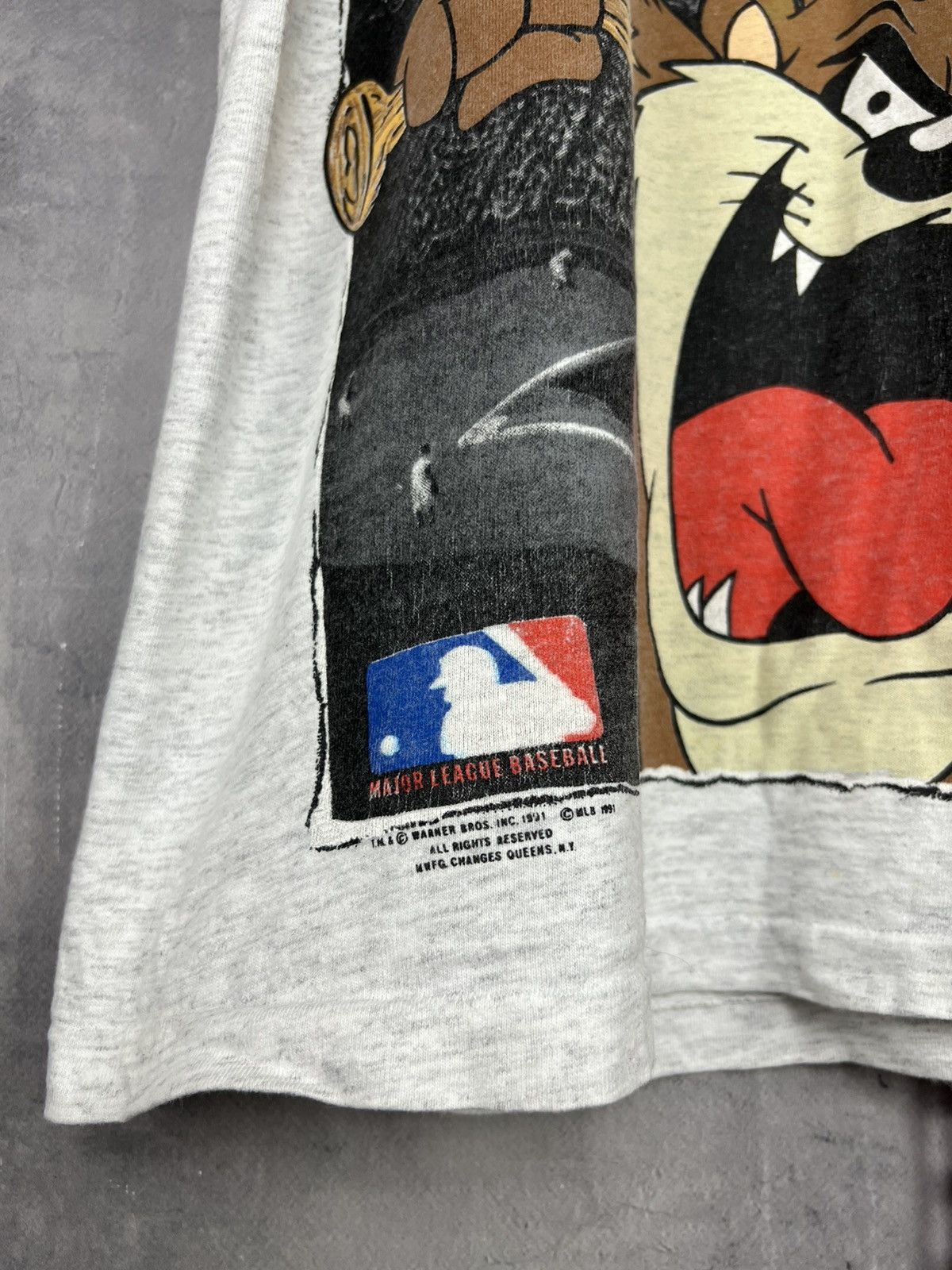 Changes × MLB × Vintage Vintage 1991 Los Angeles Dodgers Looney Toons Taz T-Shirt L Size US L / EU 52-54 / 3 - 4 Thumbnail