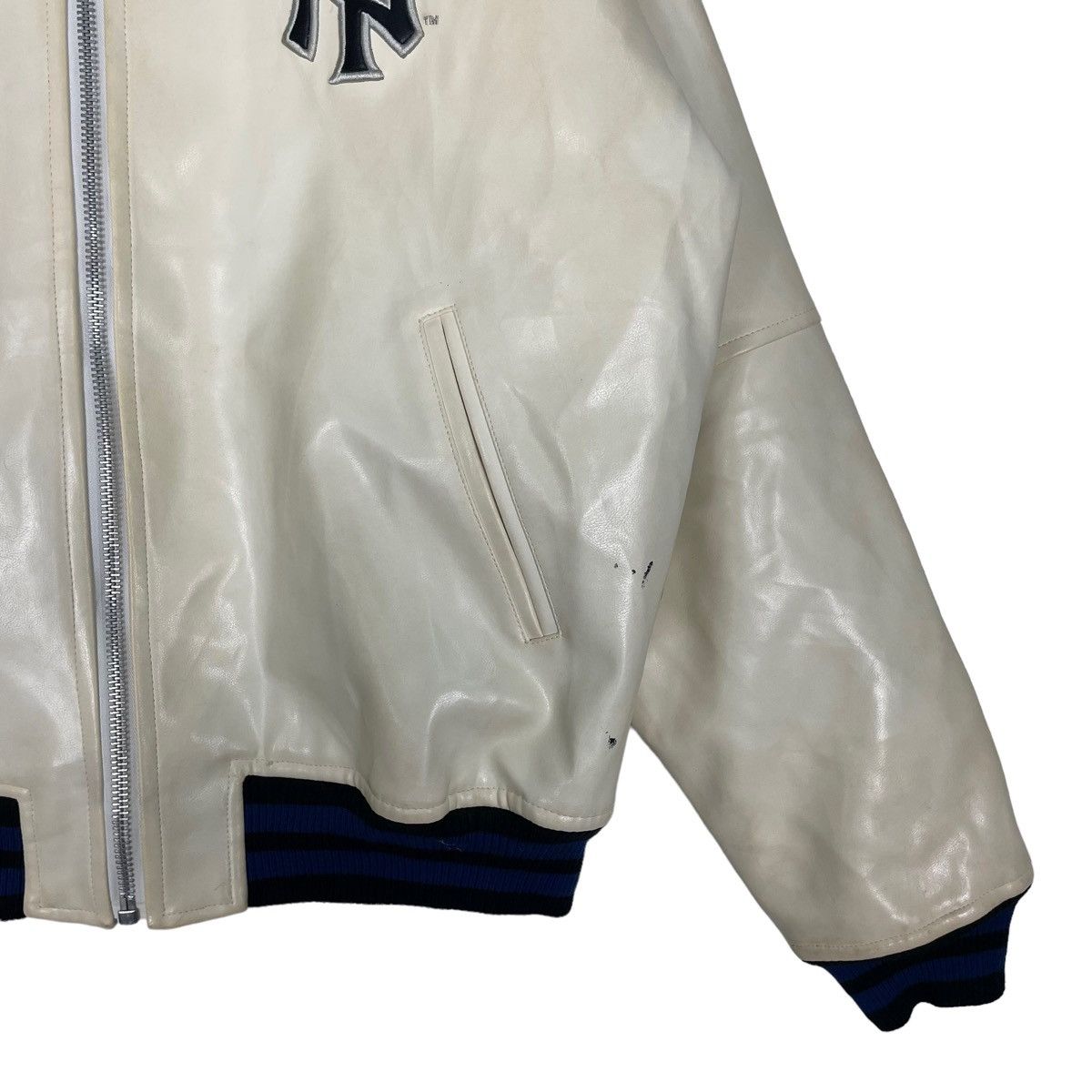 MLB × New York Yankees 💥NEW YORK YANKEES PU LEATHER BOMBER JACKET Size US L / EU 52-54 / 3 - 5 Thumbnail