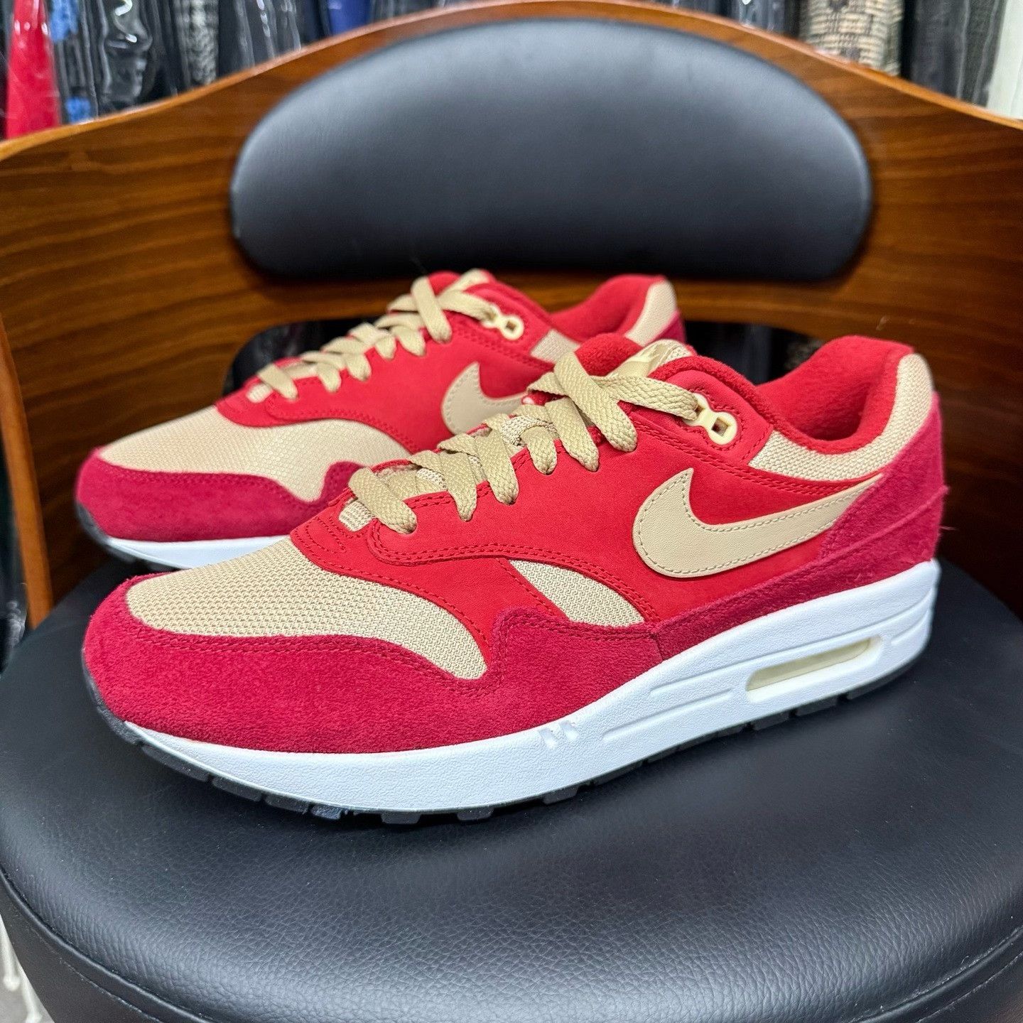 Nike Nike MAX1 Red Lowtop Sneakers 42 Men Size US 9 / EU 42 - 1 Thumbnail