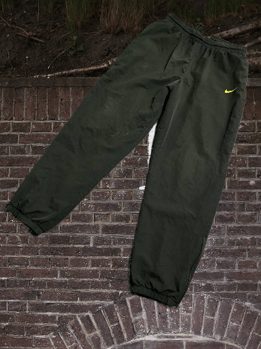 Nike × Vintage Vintage Nike Small Logo Nylon Drill Black Track Pants Size US 34 / EU 50 - 1 Thumbnail