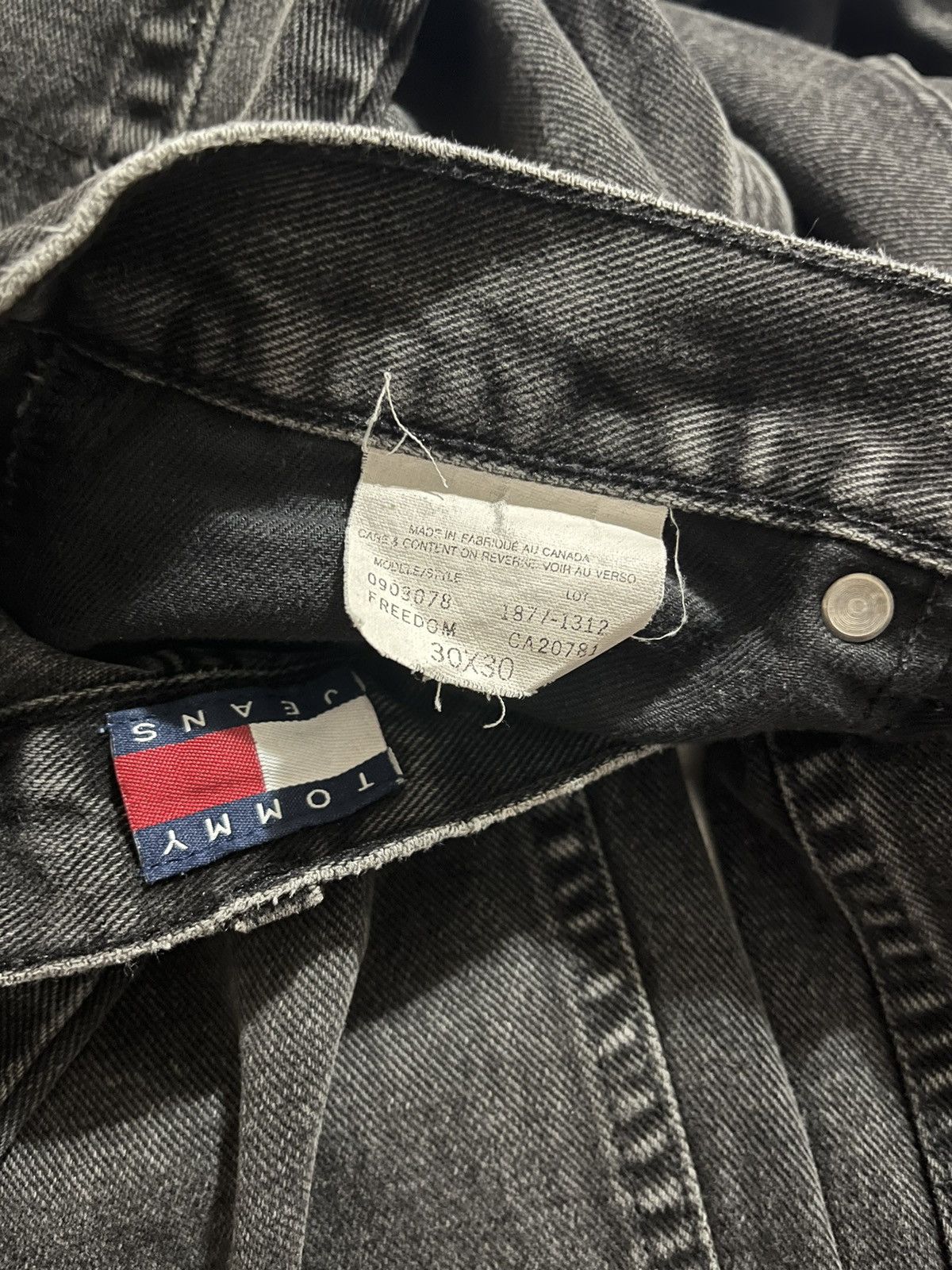 Tommy Hilfiger Vintage Tommy Hilfiger Faded Black Jeans Size US 30 / EU 46 - 4 Thumbnail