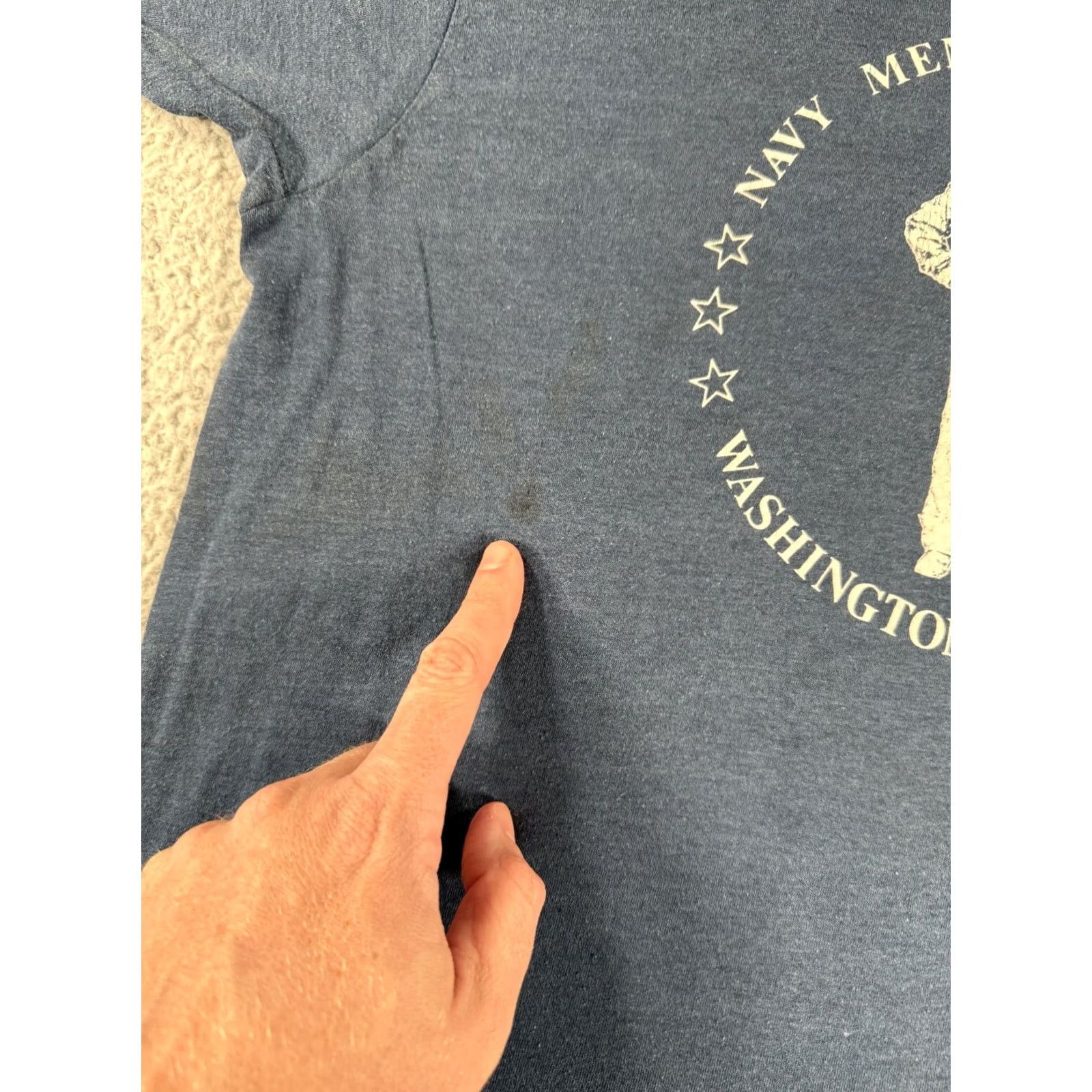 Vintage VINTAGE US Navy Memorial Museum T-Shirt XL Blue 80s Distressed Single Stitch Military/Landgirl Graphic Tee Men XL Blue 80s Vintage Size US XL / EU 56 / 4 - 3 Thumbnail