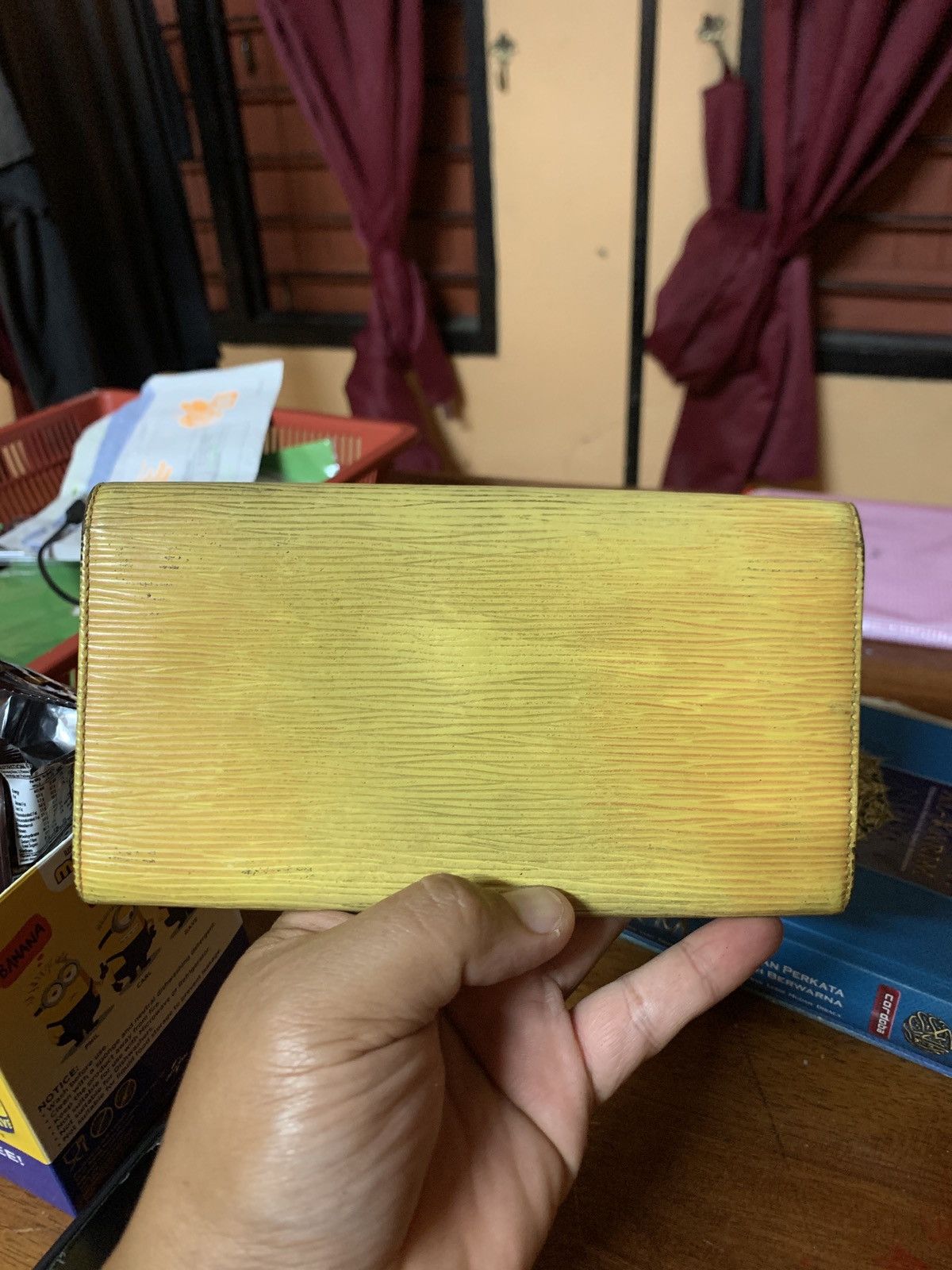 Louis Vuitton EPI Wallet Louis Vuitton Size ONE SIZE - 2 Thumbnail