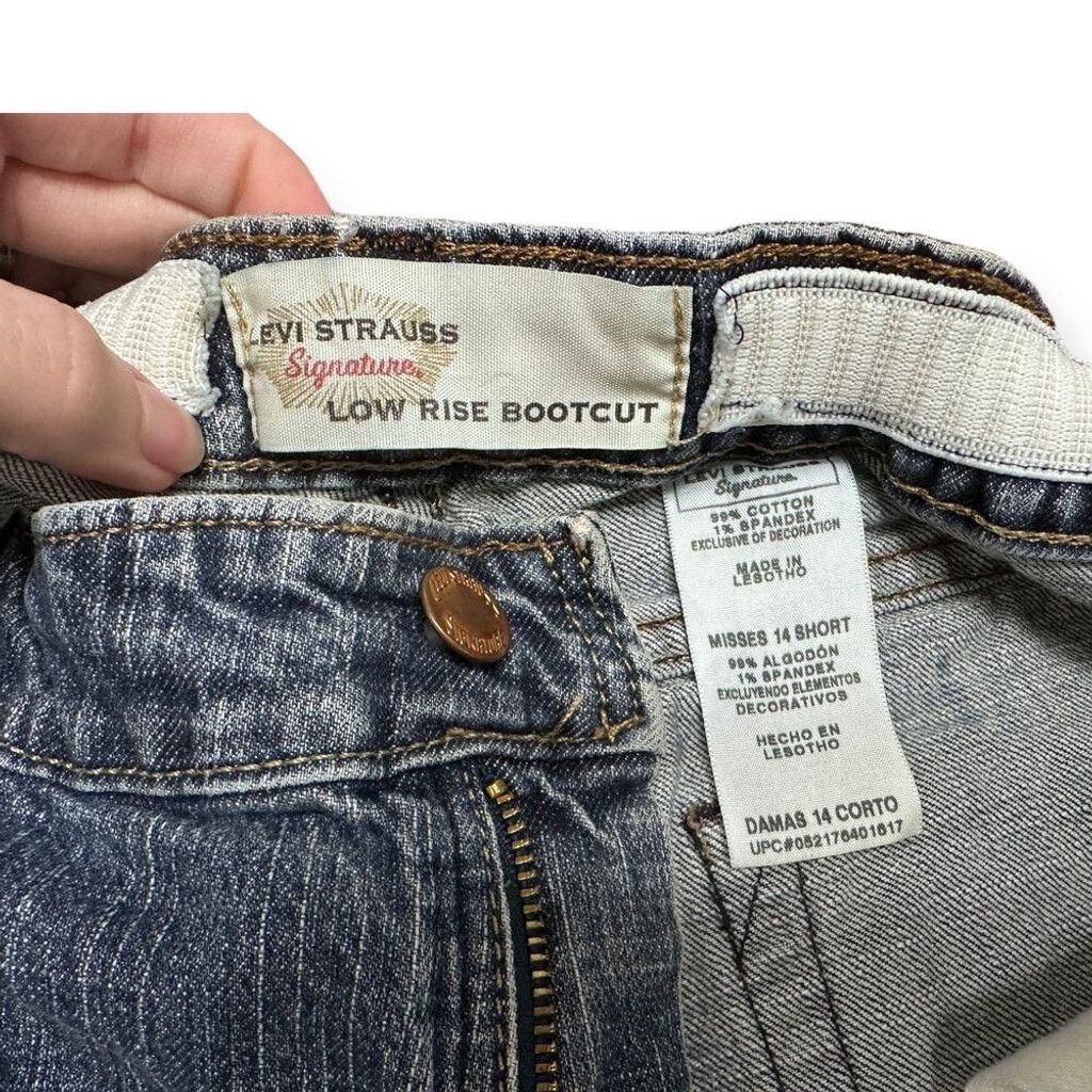 Levi's Vintage Signature Levi Strauss Gold Label Low Rise Bootcut Size 36" / US 14 / IT 50 - 7 Thumbnail